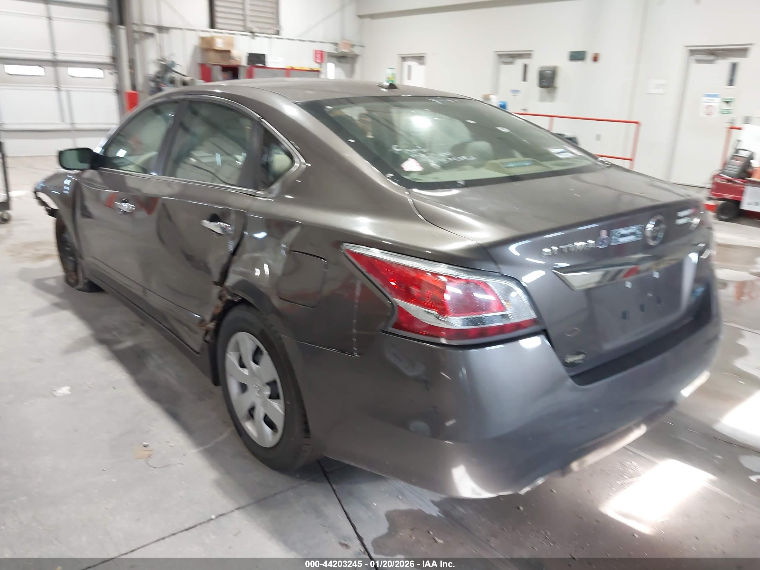 NISSAN ALTIMA image 3