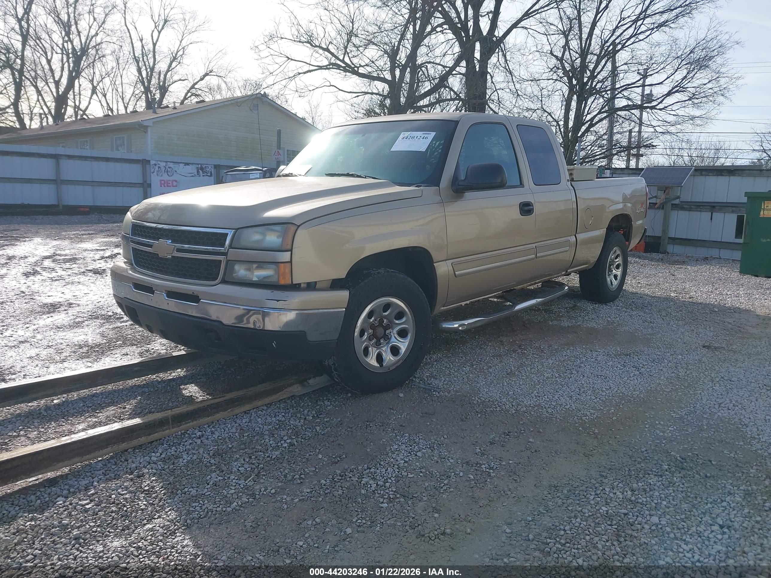 CHEVROLET SILVERADO image 2