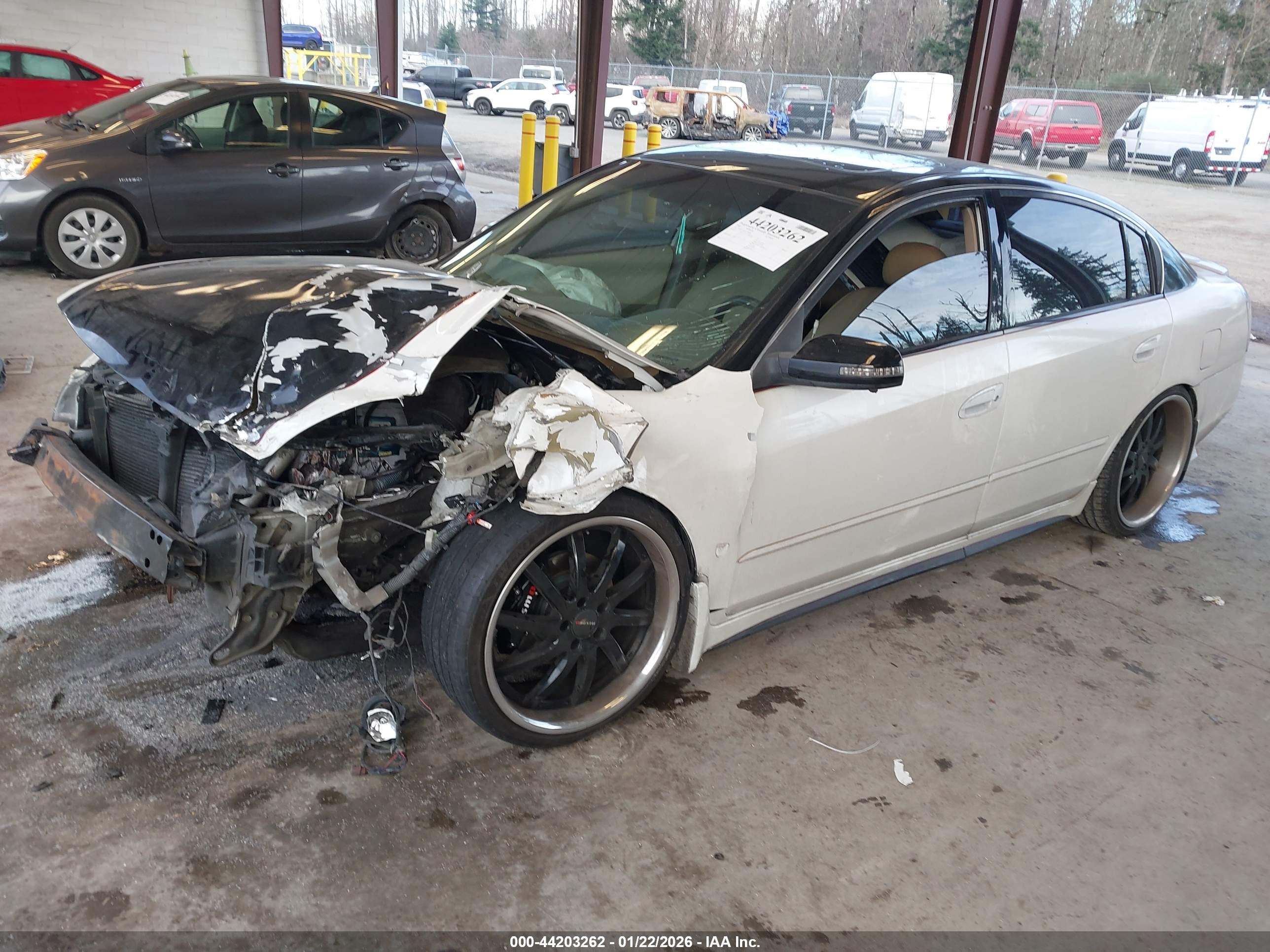 NISSAN ALTIMA image 2