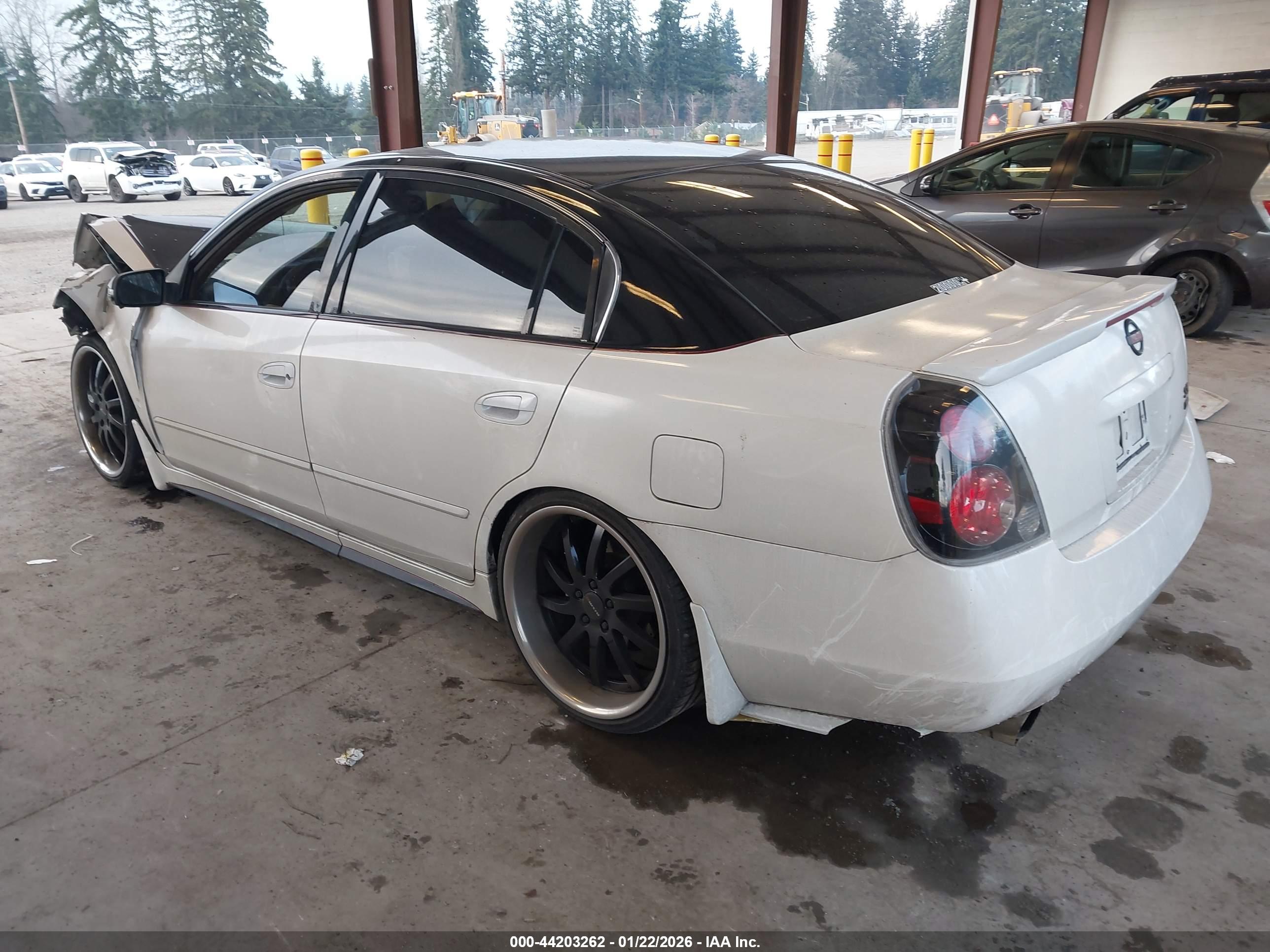 NISSAN ALTIMA image 3