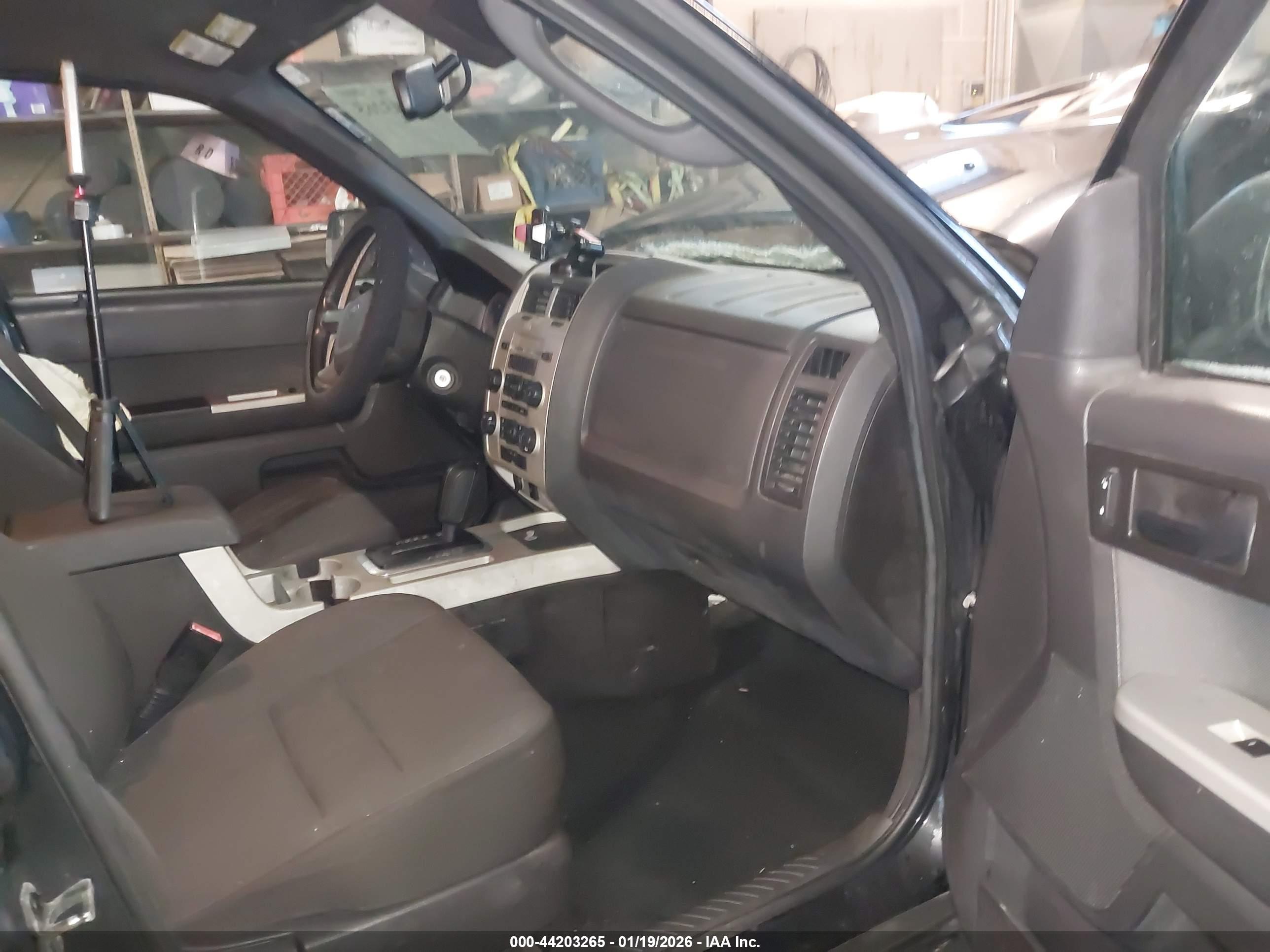 FORD ESCAPE image 5