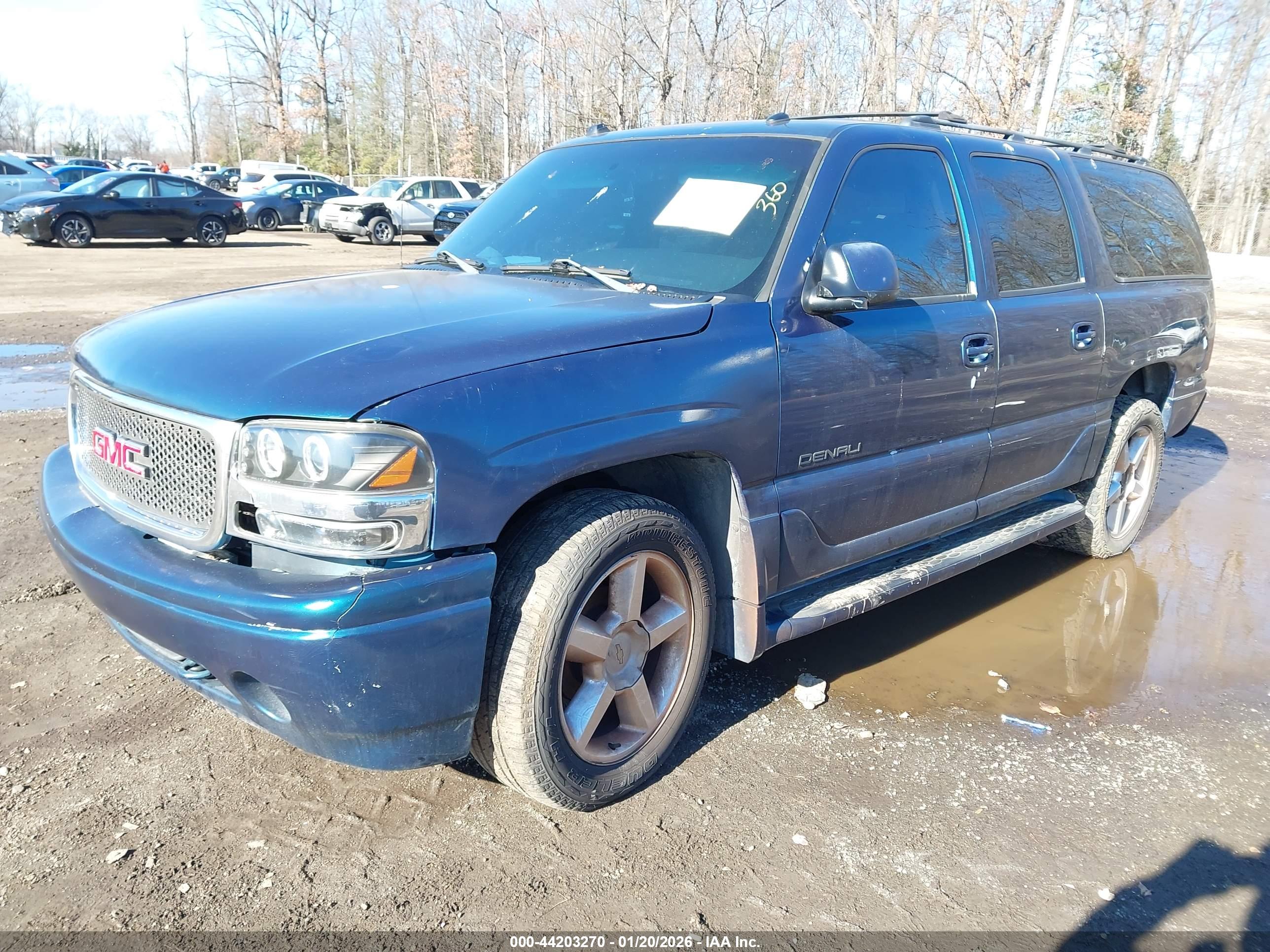 GMC YUKON image 2