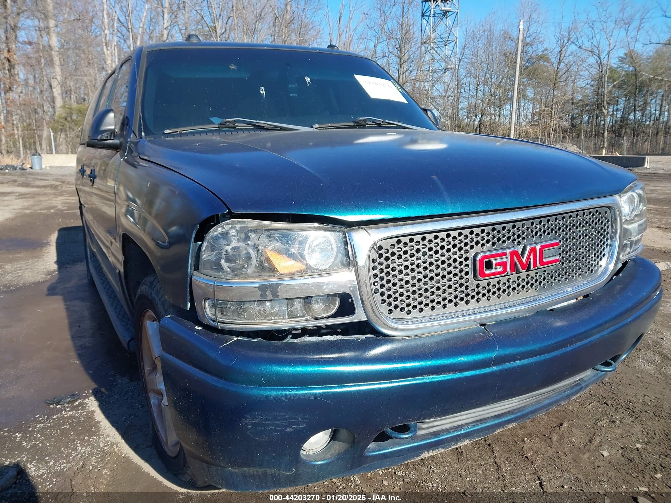 GMC YUKON image 6