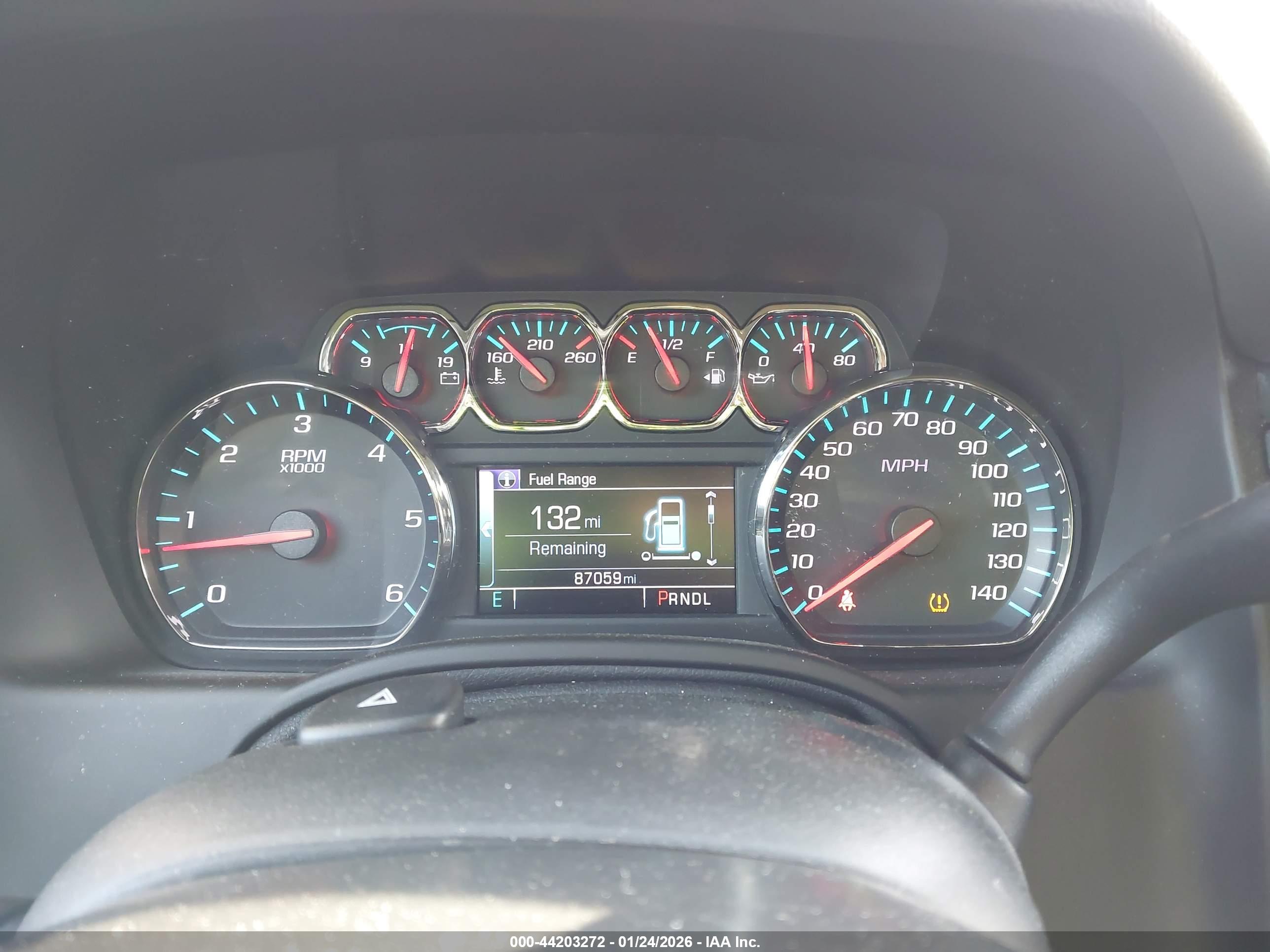 CHEVROLET SUBURBAN image 7