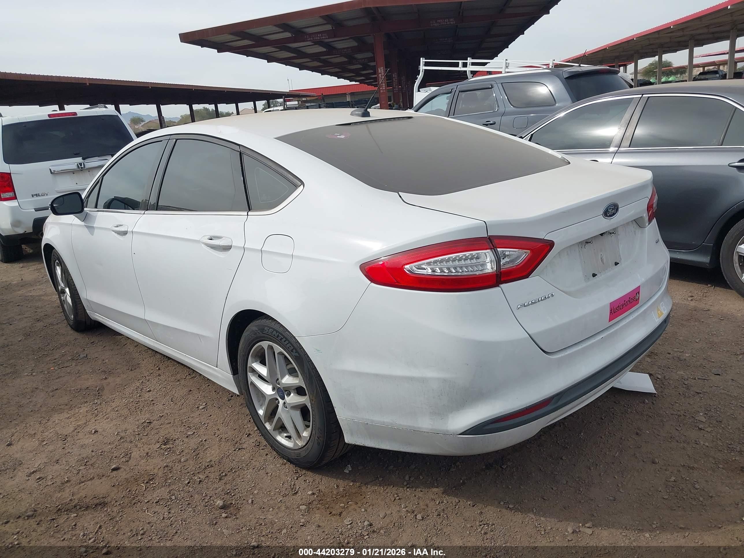 FORD FUSION image 3