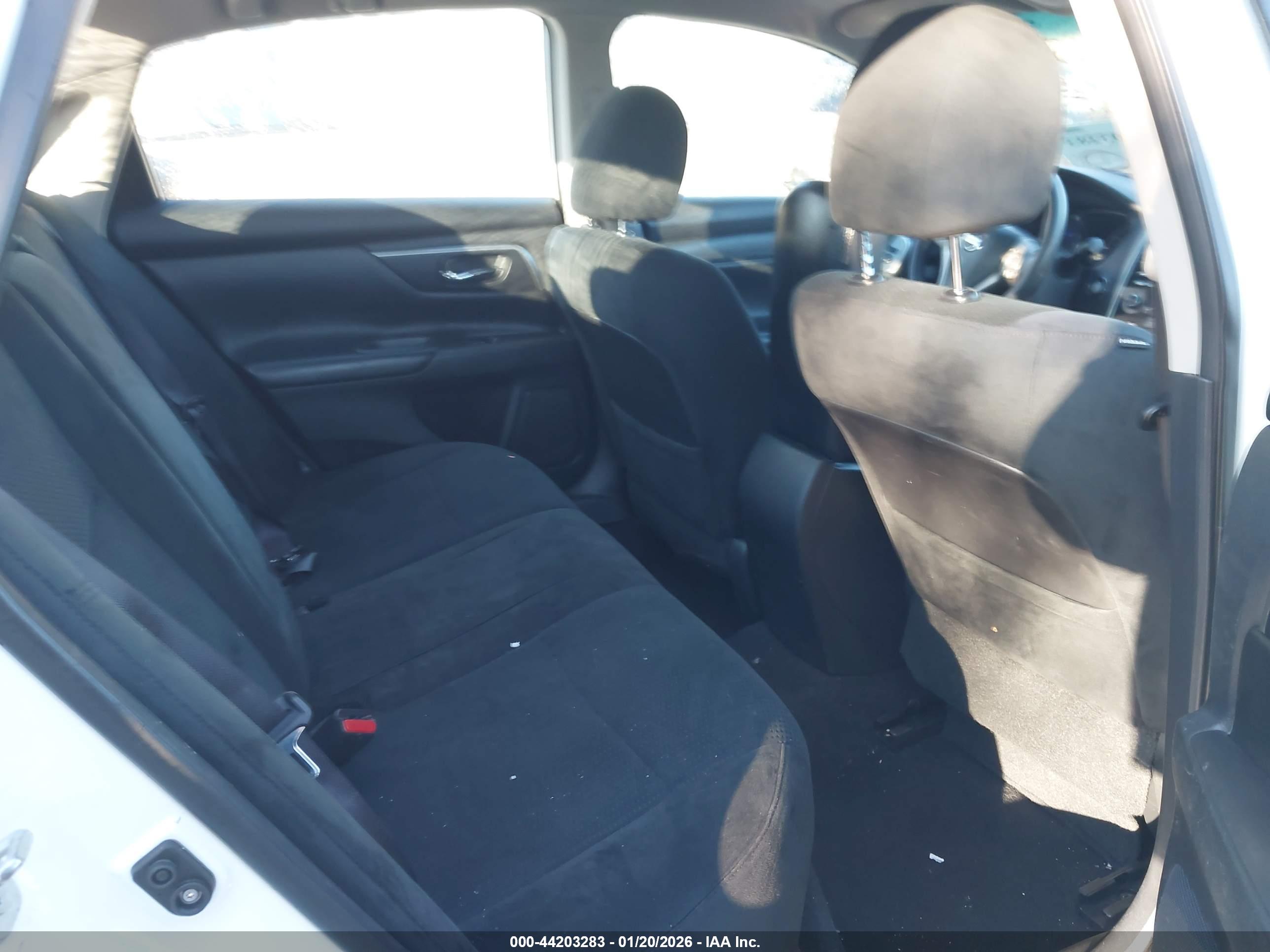 NISSAN ALTIMA image 8