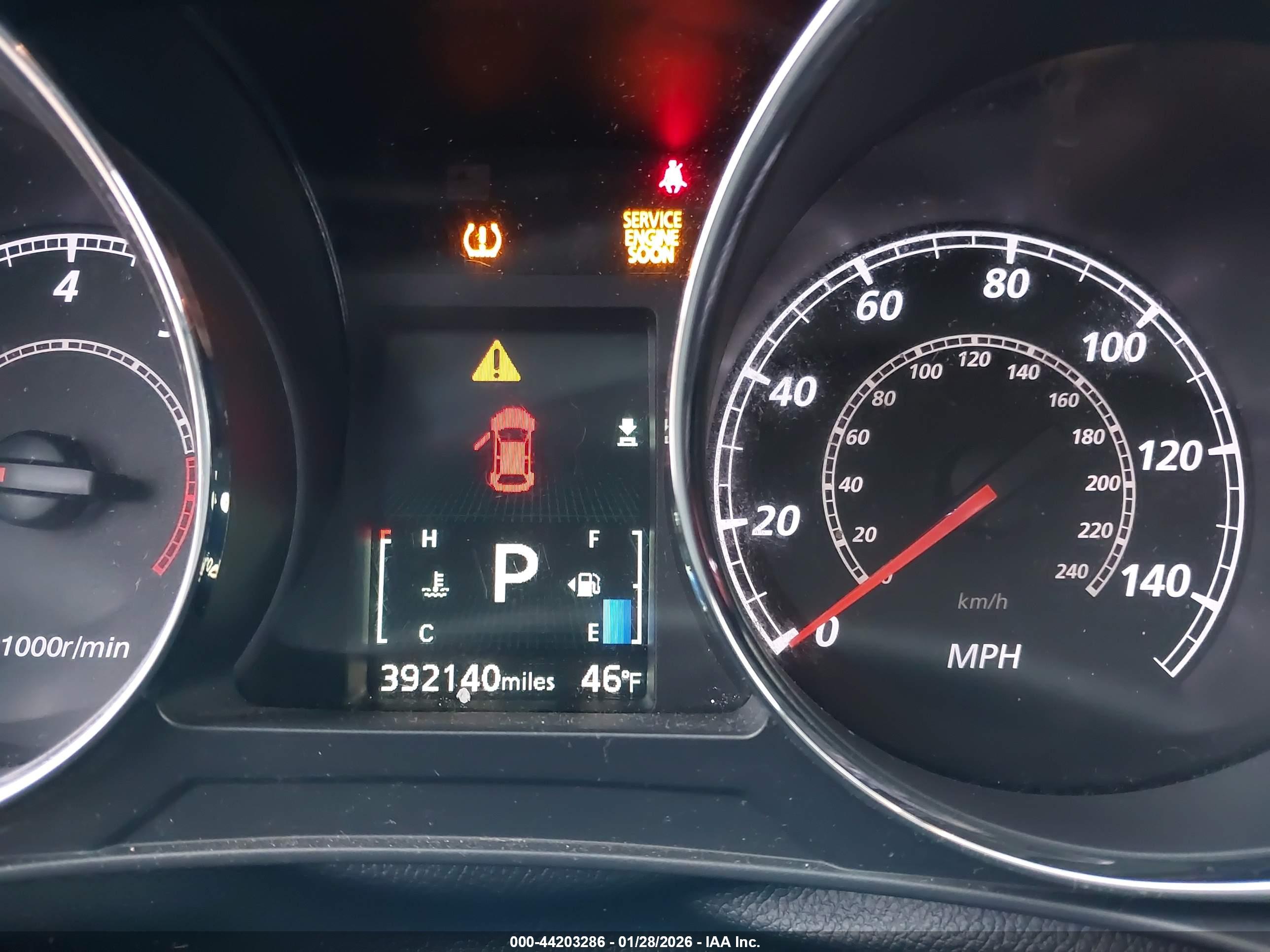 MITSUBISHI OUTLANDER image 7