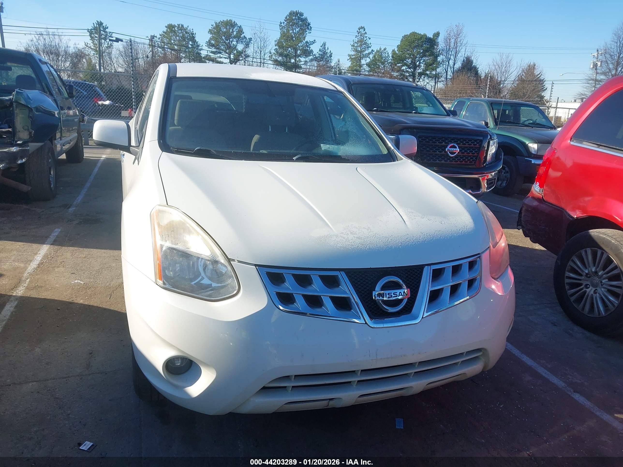 NISSAN ROGUE image 6