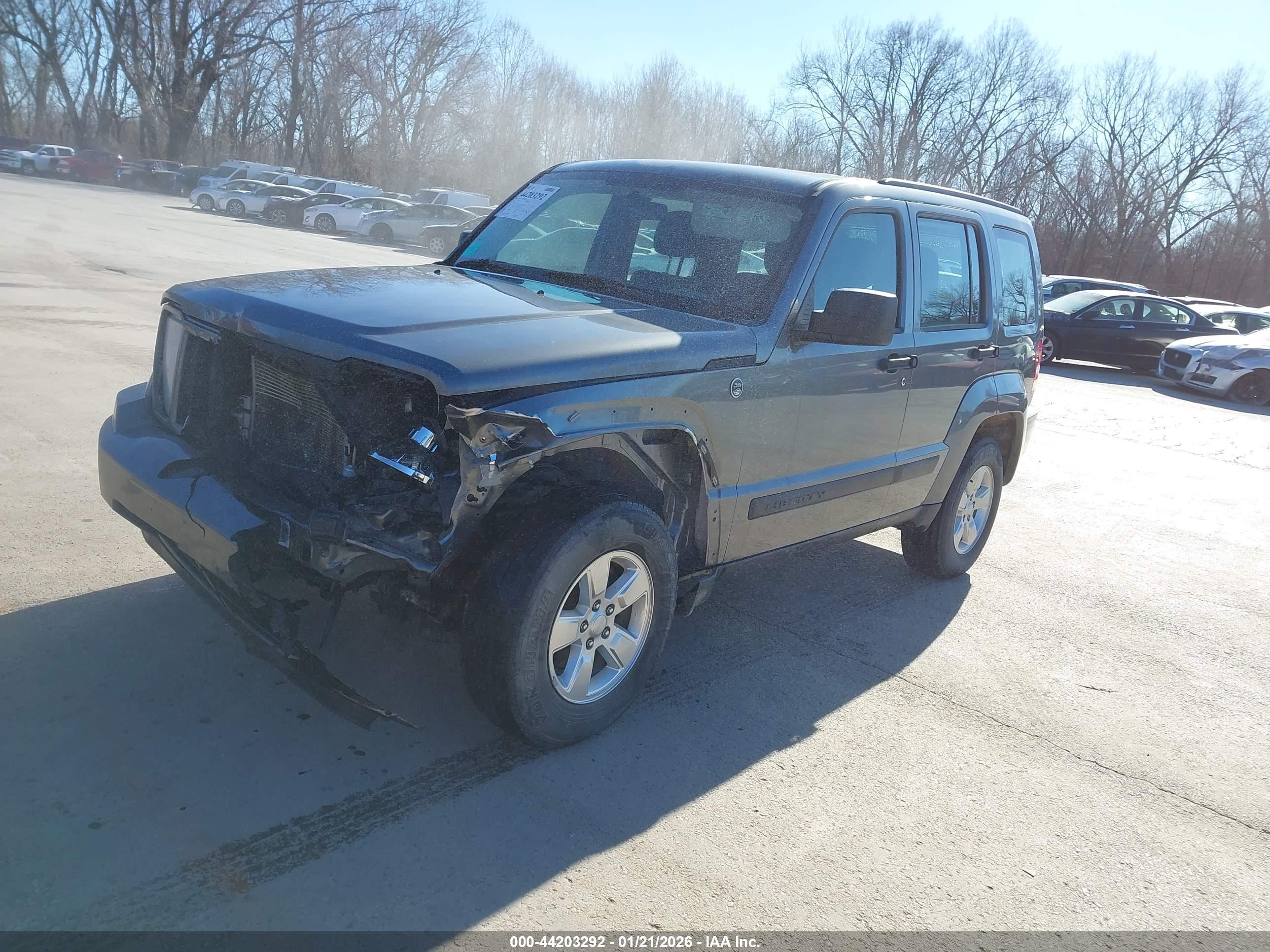 JEEP LIBERTY image 2