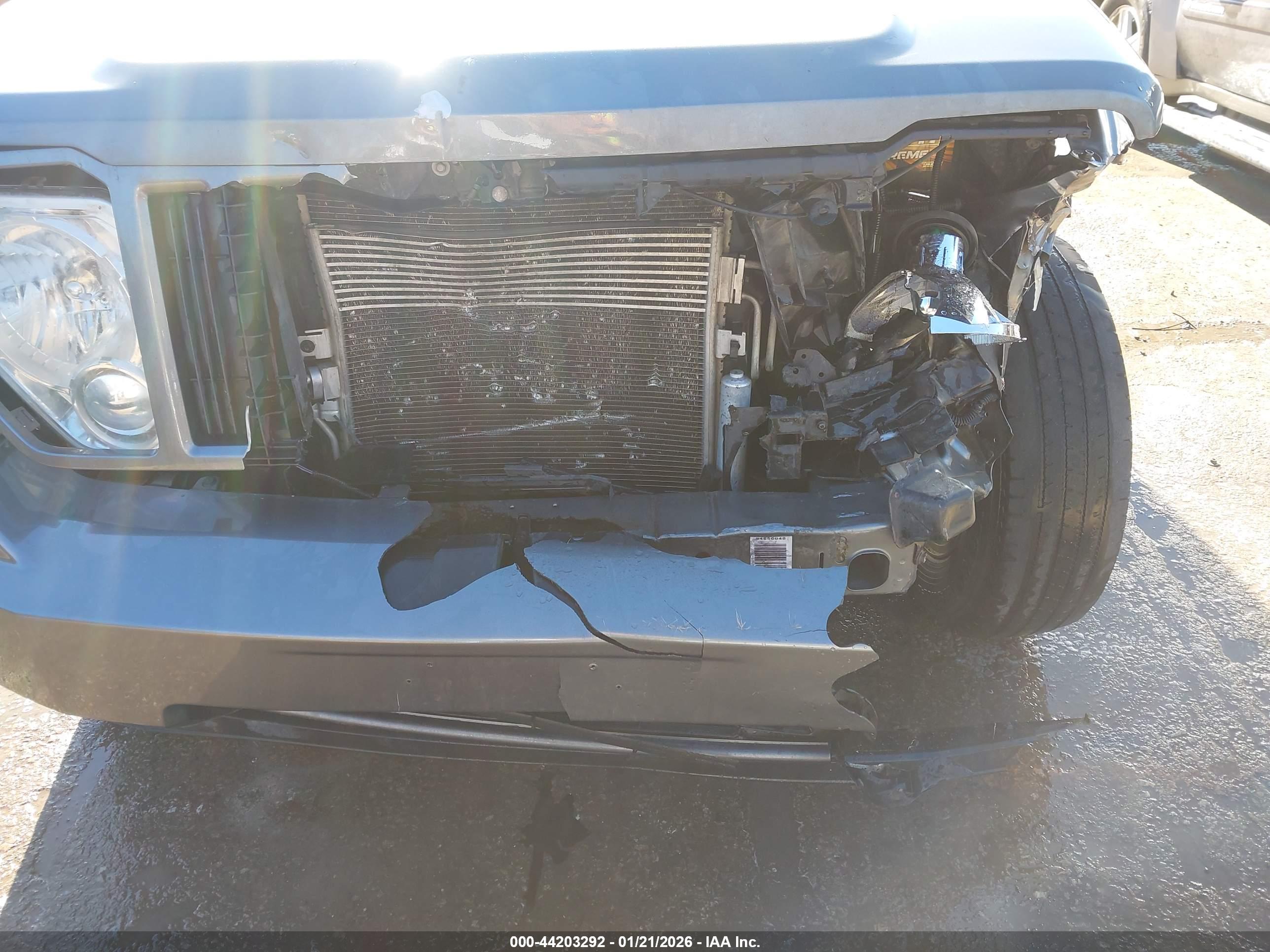 JEEP LIBERTY image 6
