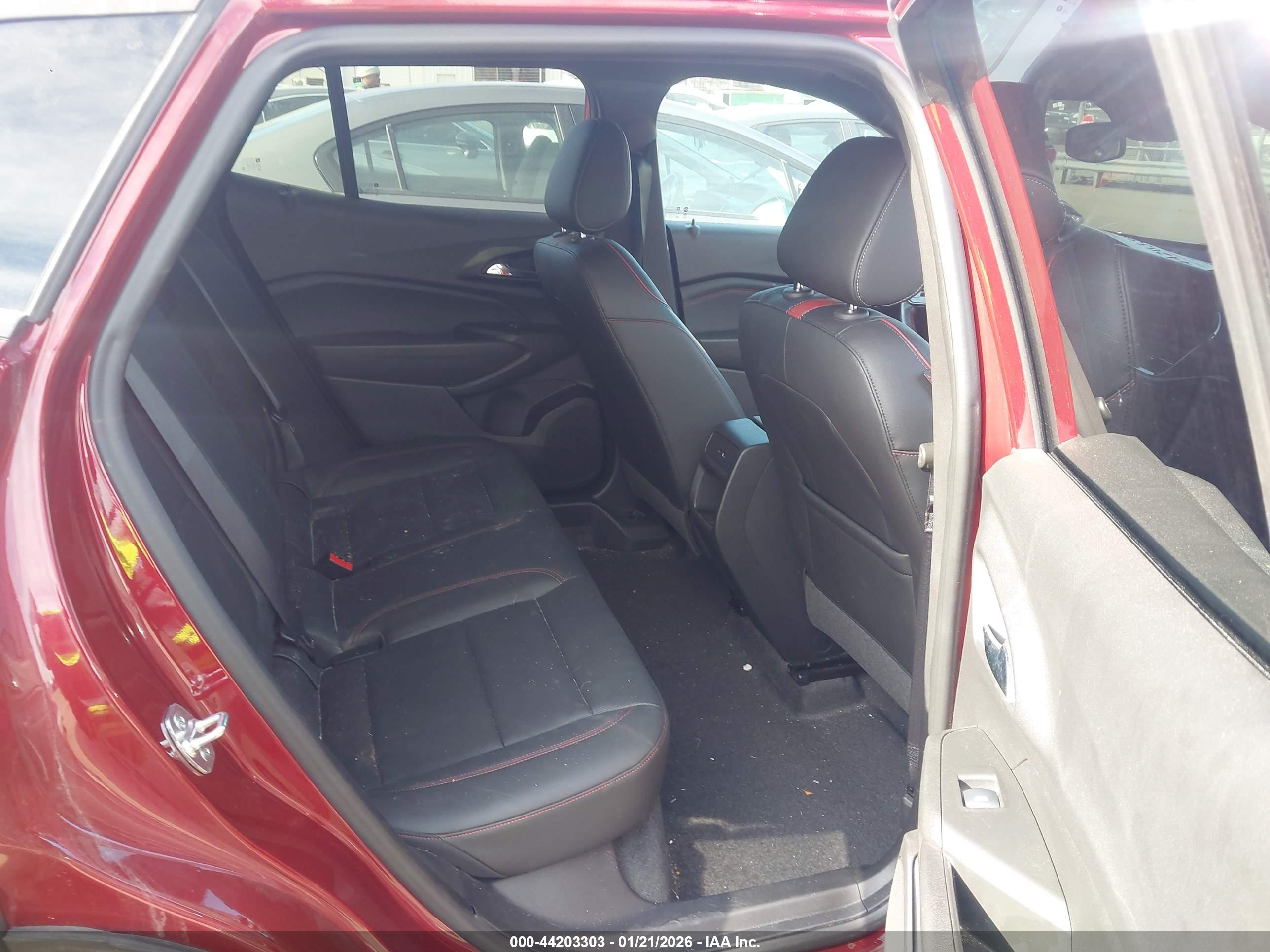 CHEVROLET TRAX image 8