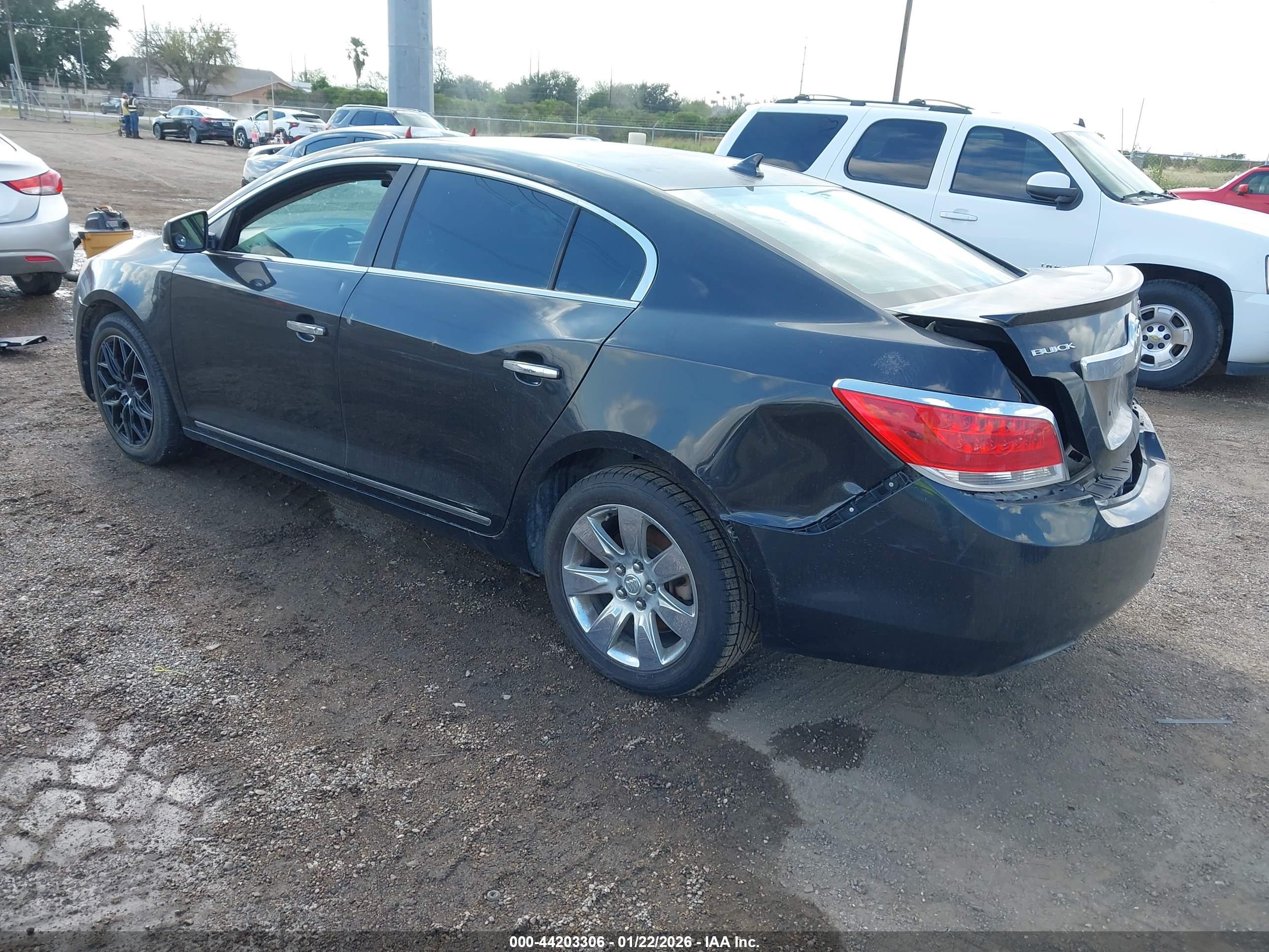 BUICK LACROSSE image 3