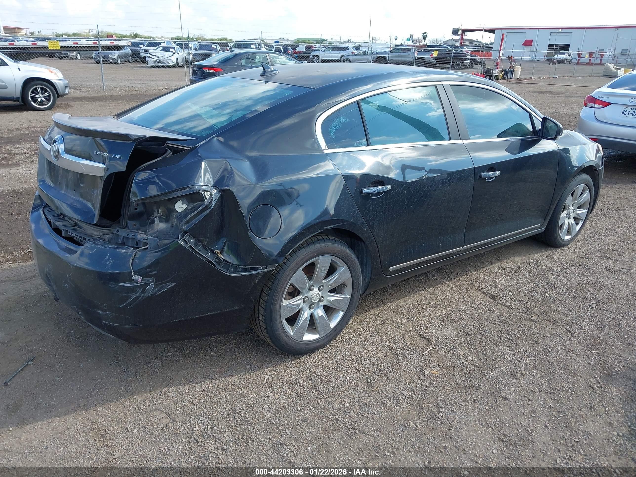BUICK LACROSSE image 4