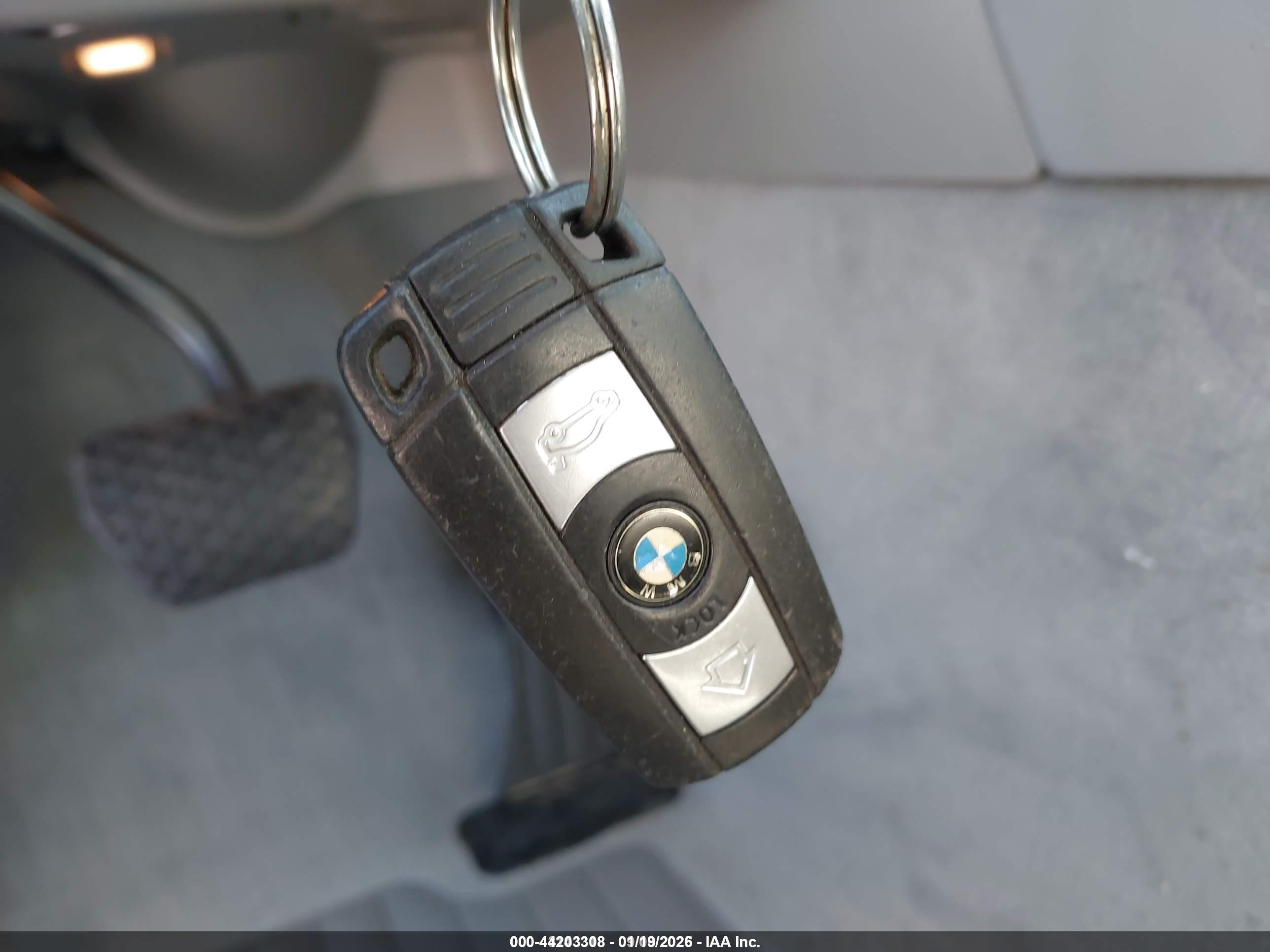 BMW 328I image 11