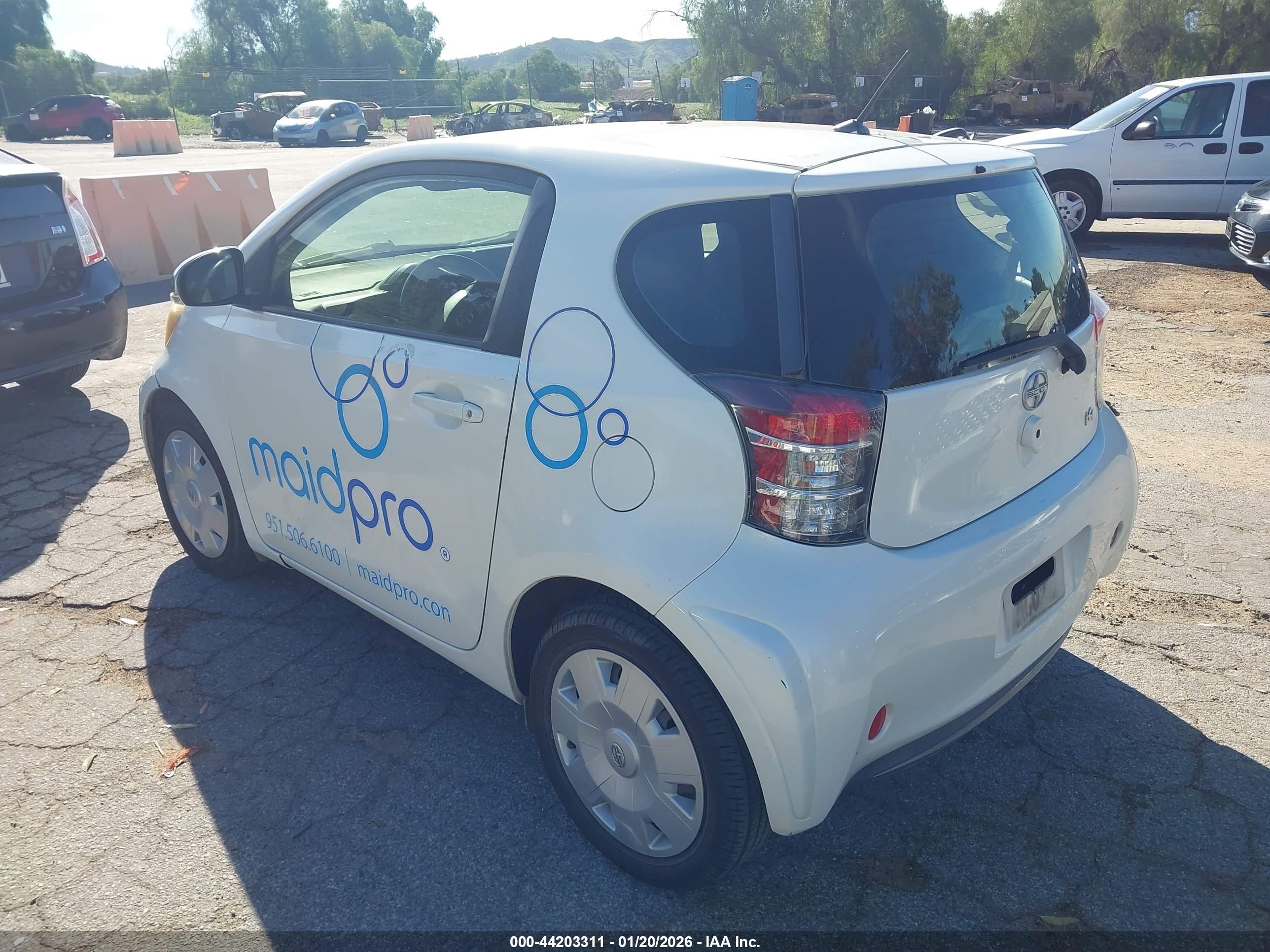 SCION IQ image 3