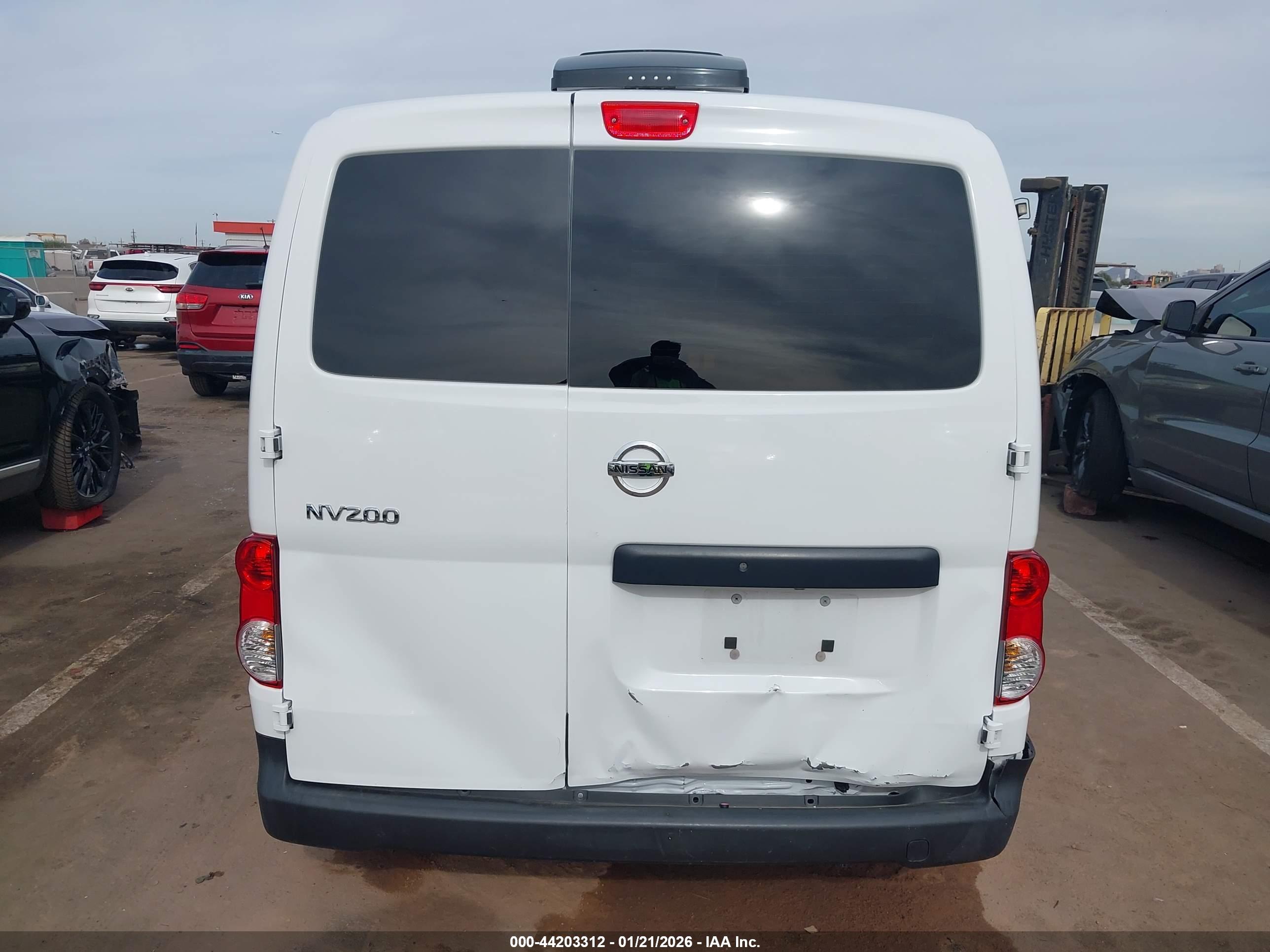 NISSAN NV200 image 6