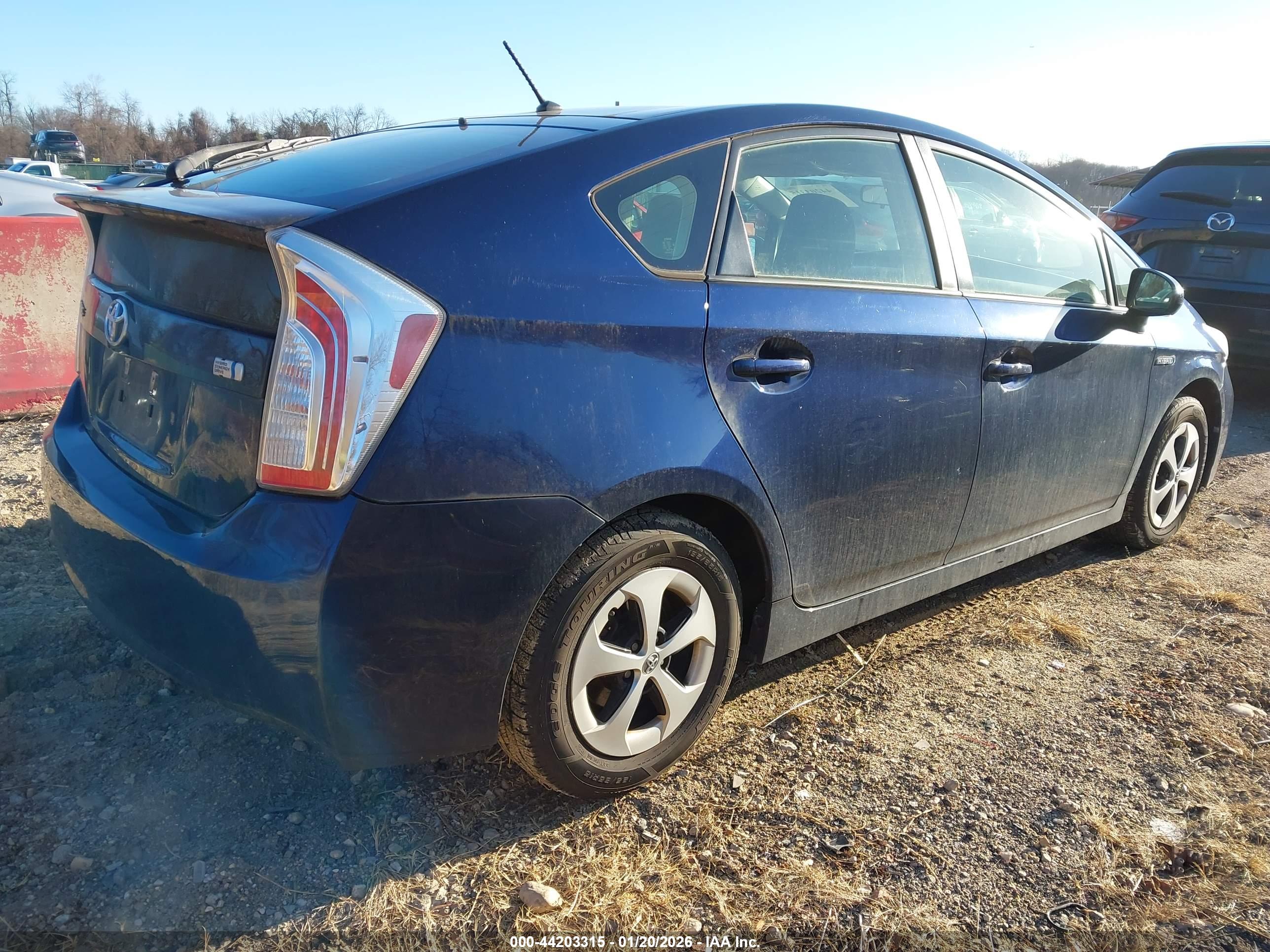 TOYOTA PRIUS image 4