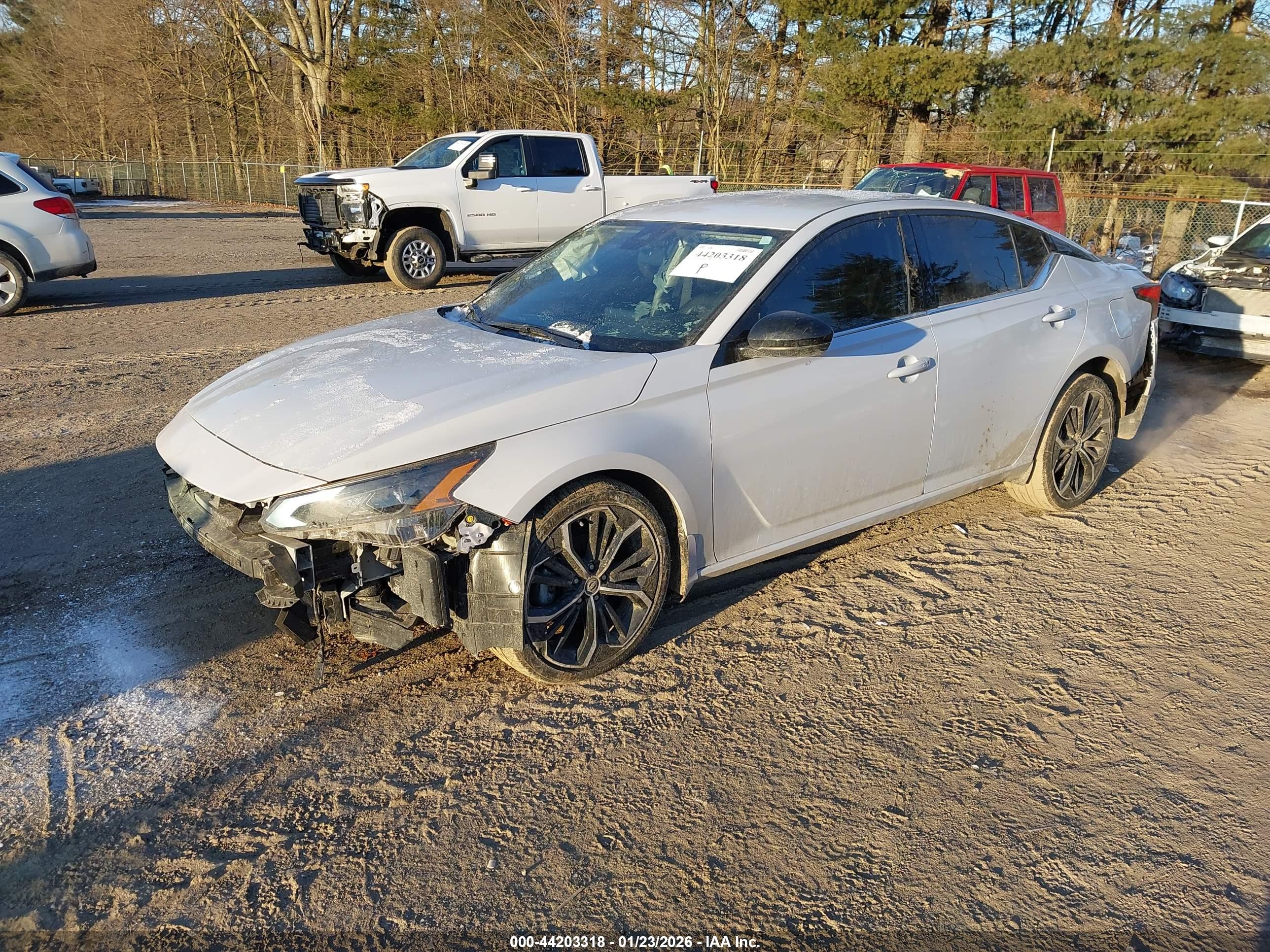 NISSAN ALTIMA image 2
