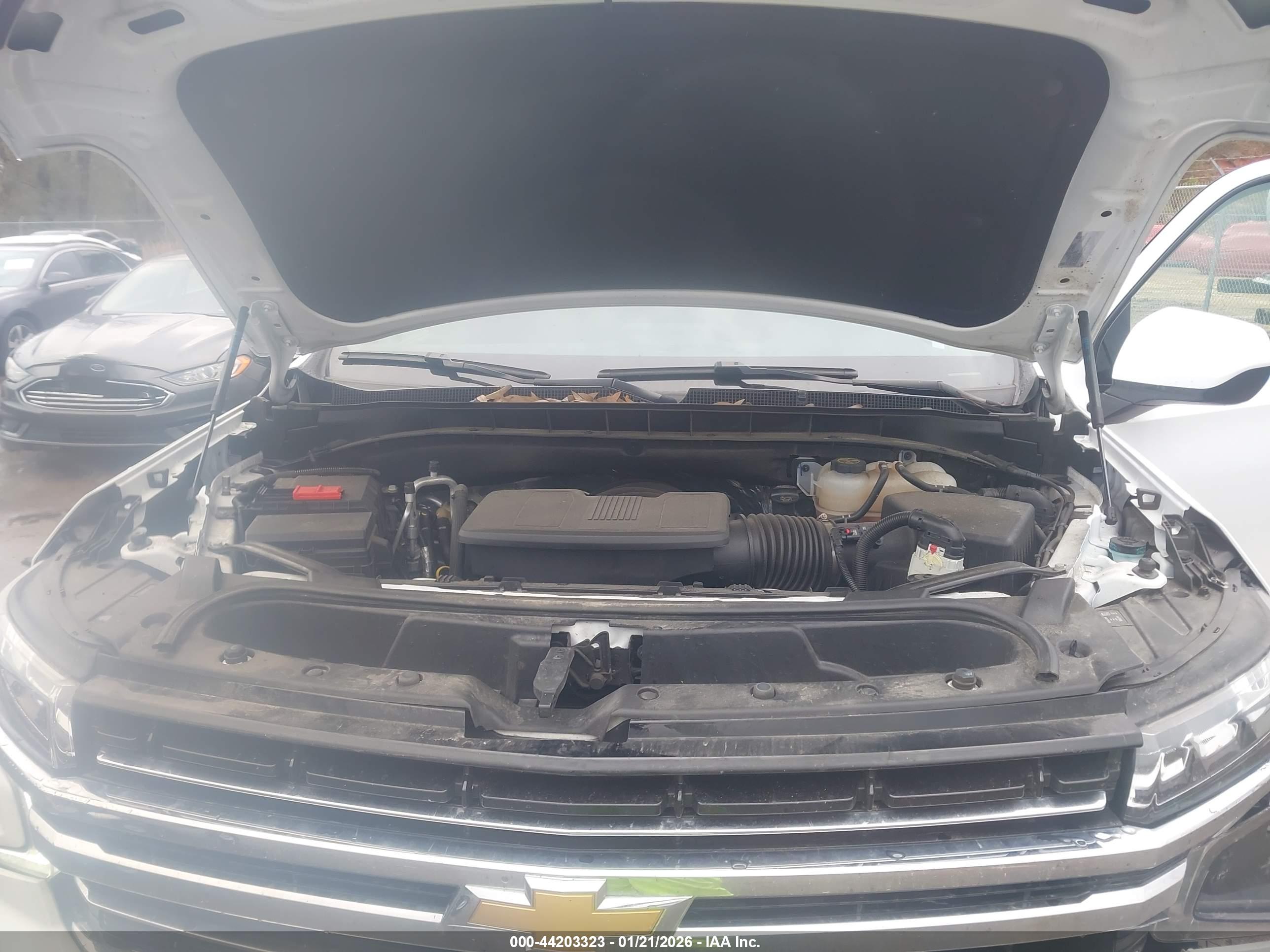 CHEVROLET SUBURBAN image 10