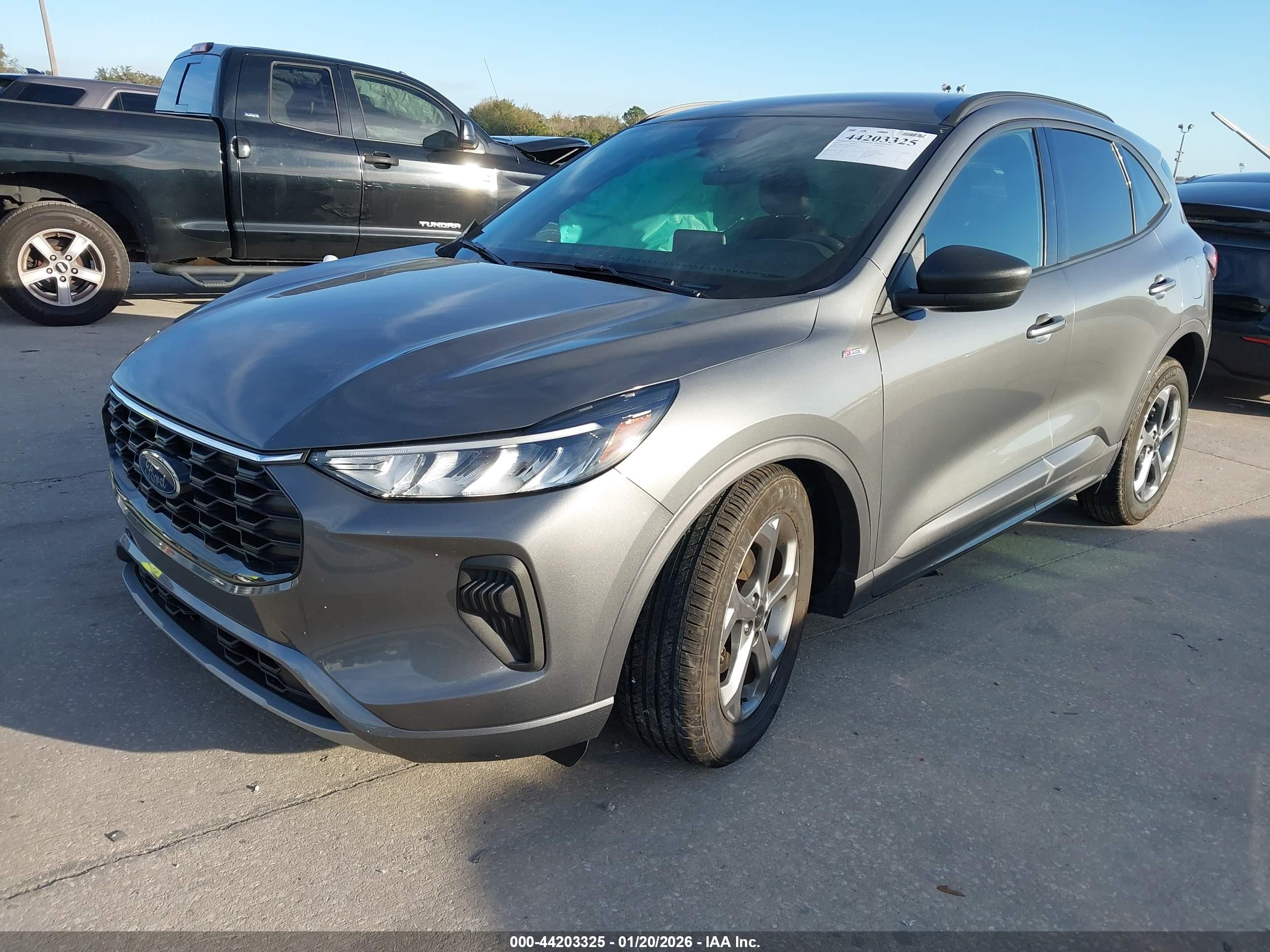 FORD ESCAPE image 2