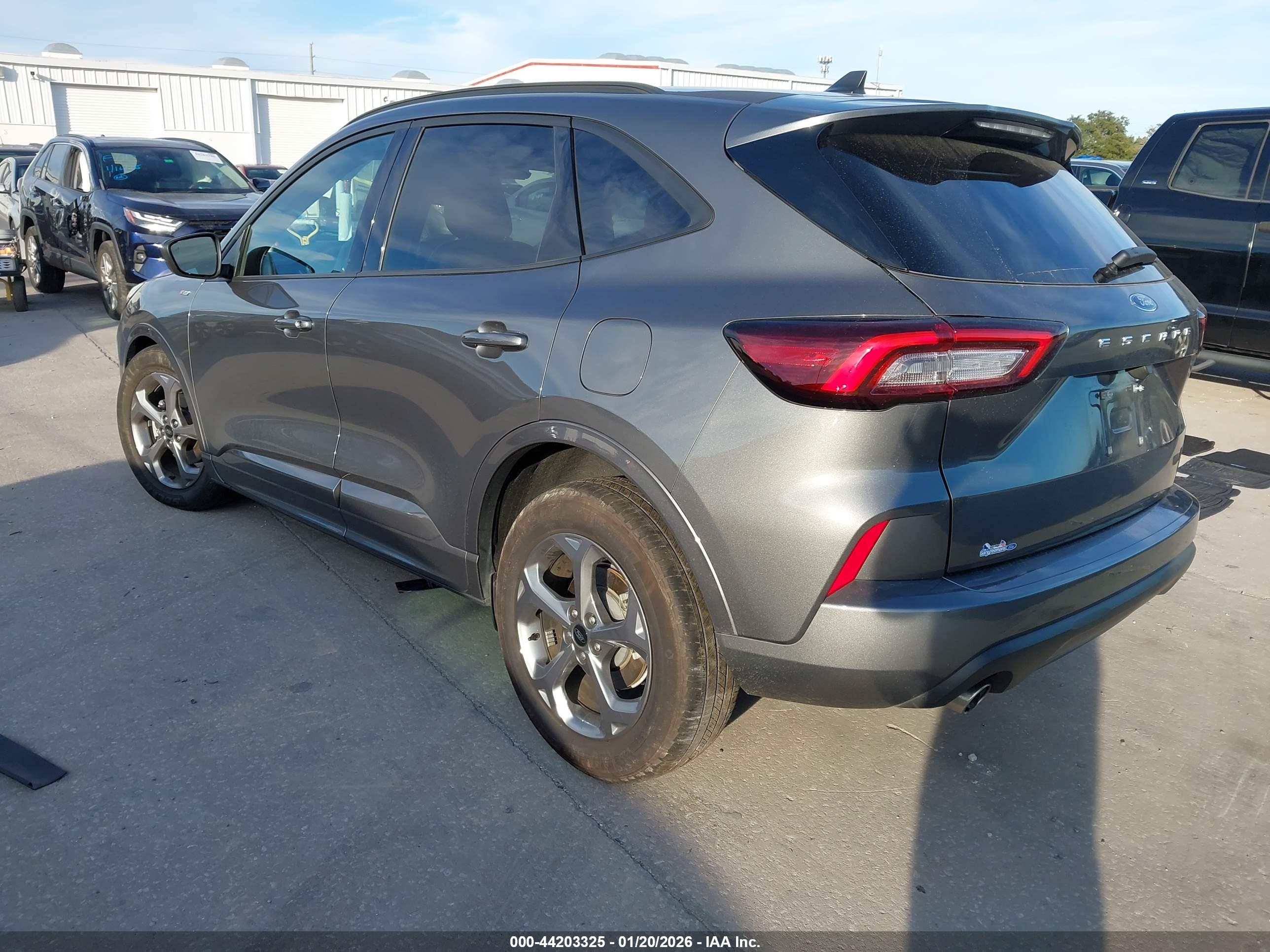 FORD ESCAPE image 3
