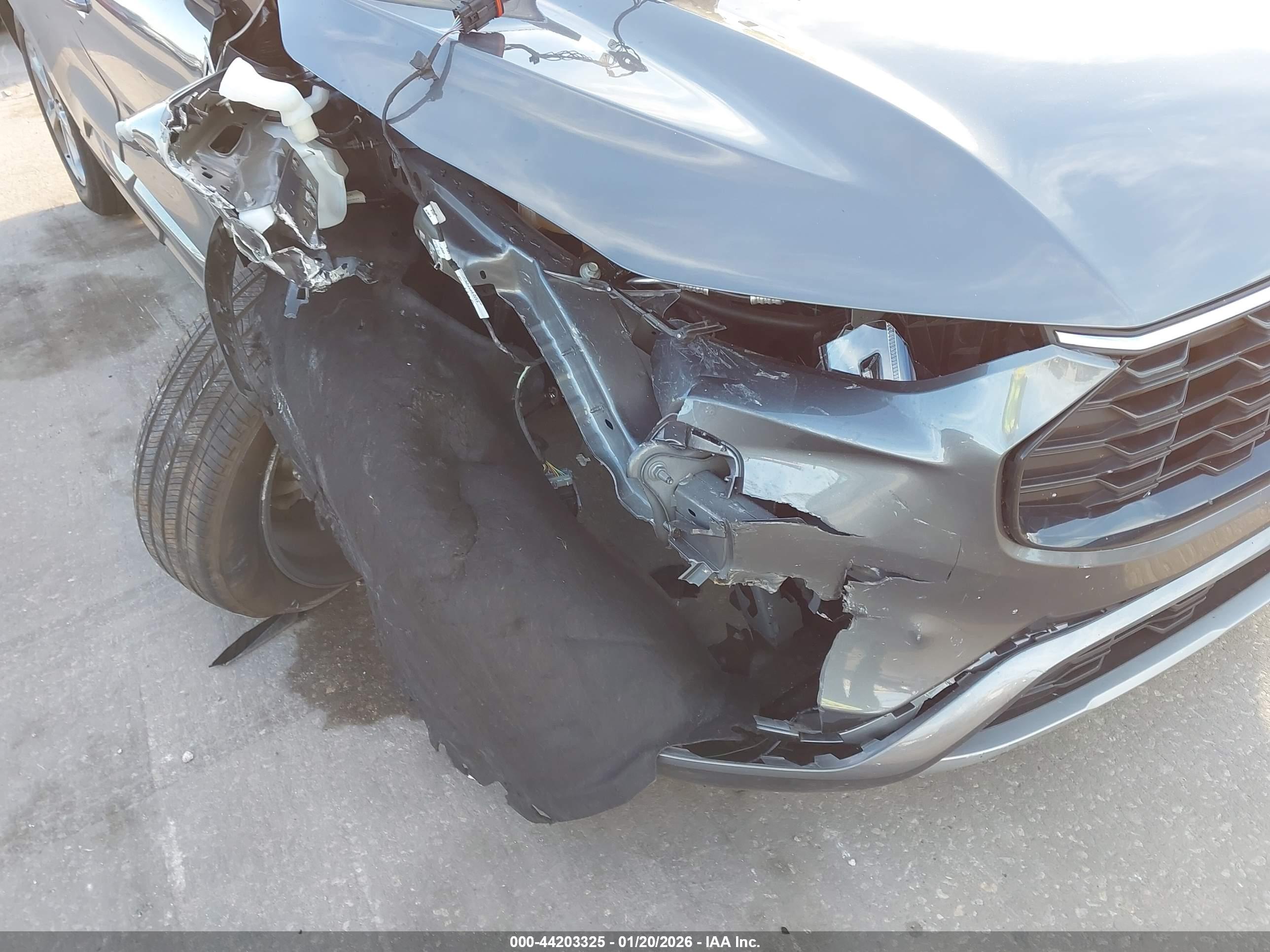 FORD ESCAPE image 6