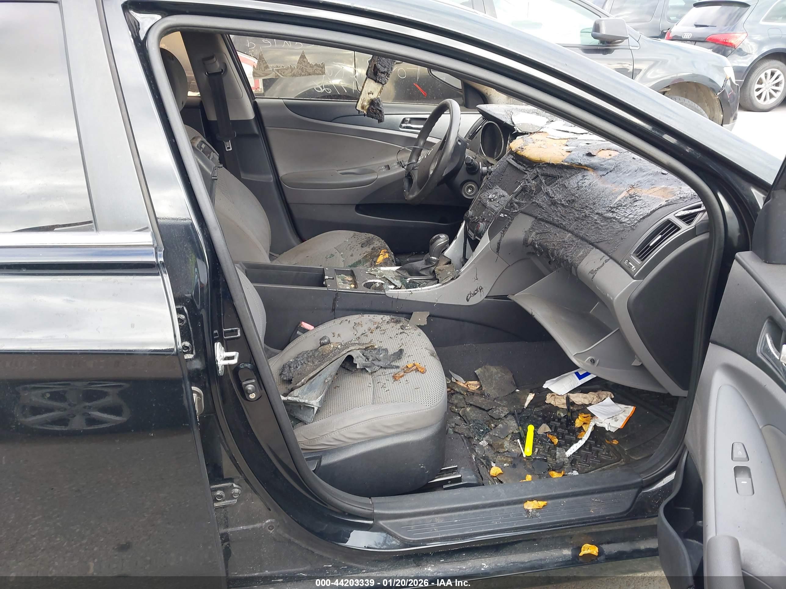 HYUNDAI SONATA image 5