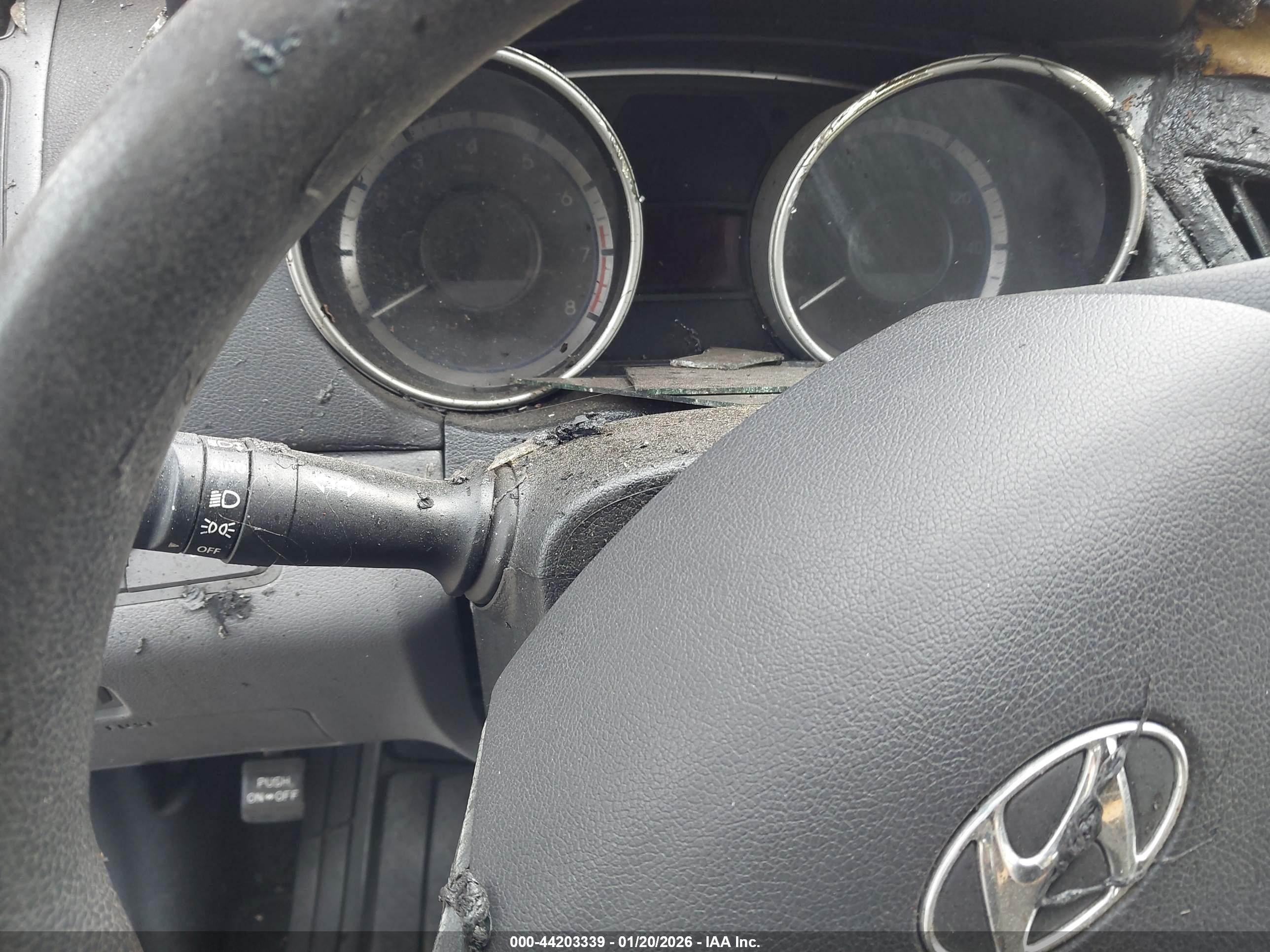 HYUNDAI SONATA image 7