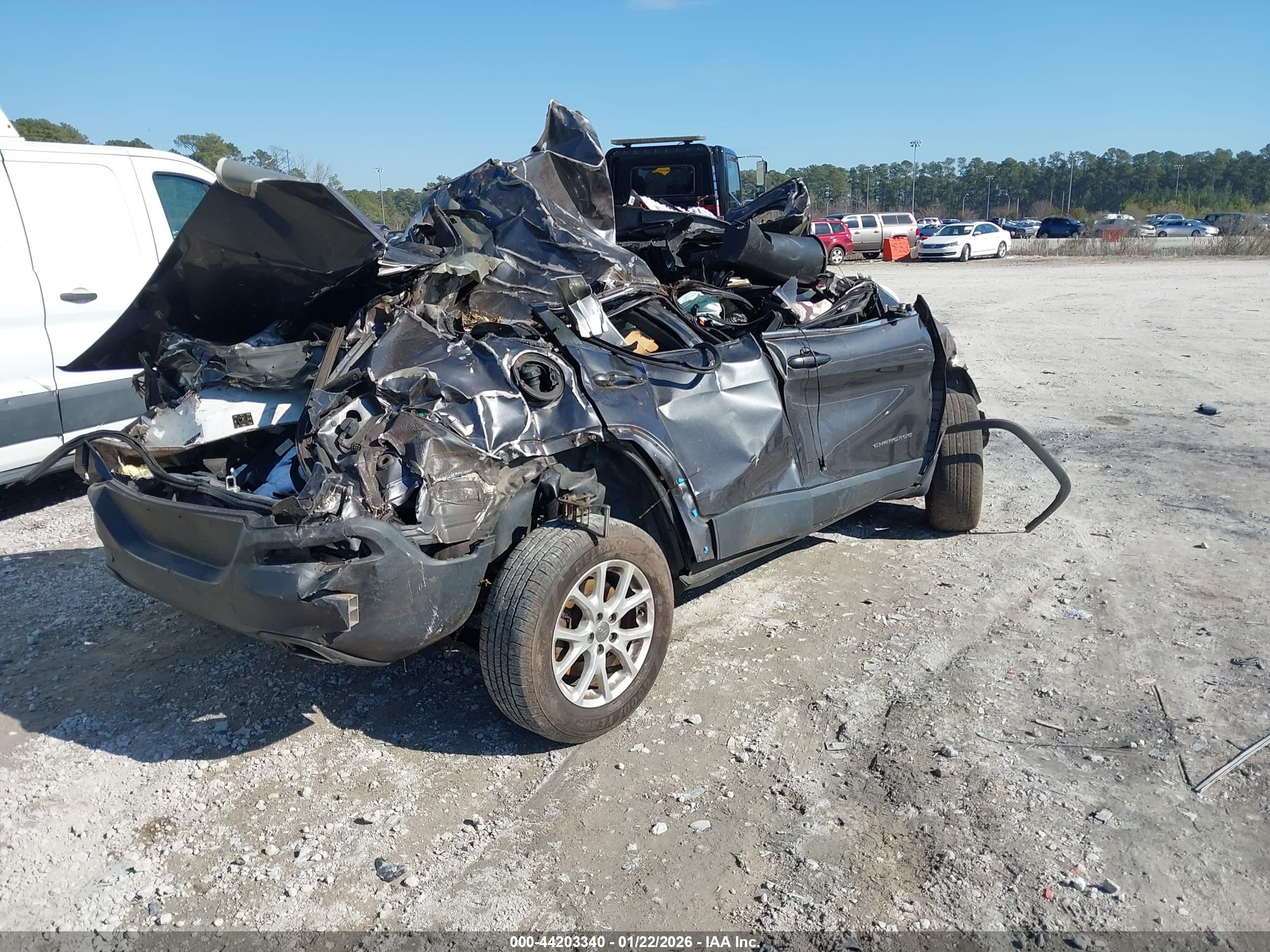 JEEP CHEROKEE image 4