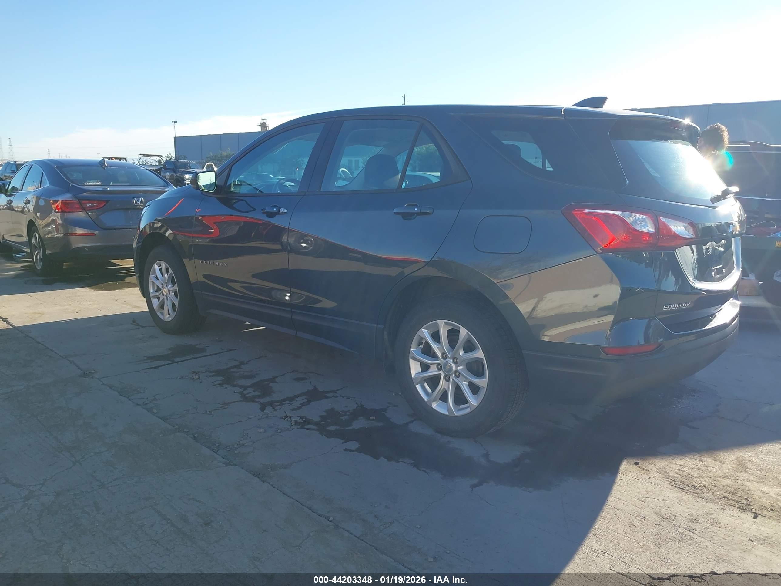 CHEVROLET EQUINOX image 3