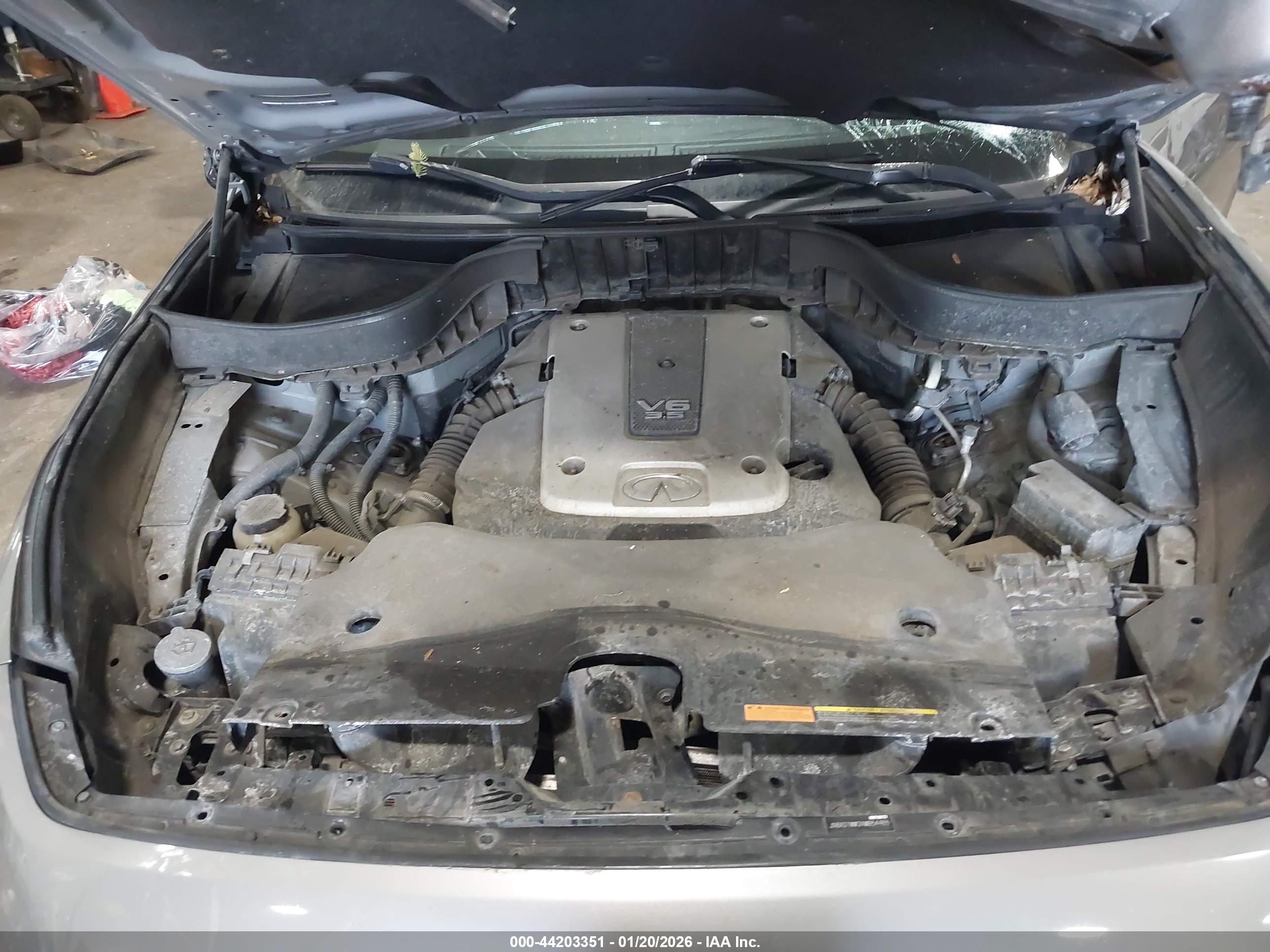INFINITI FX35 image 10