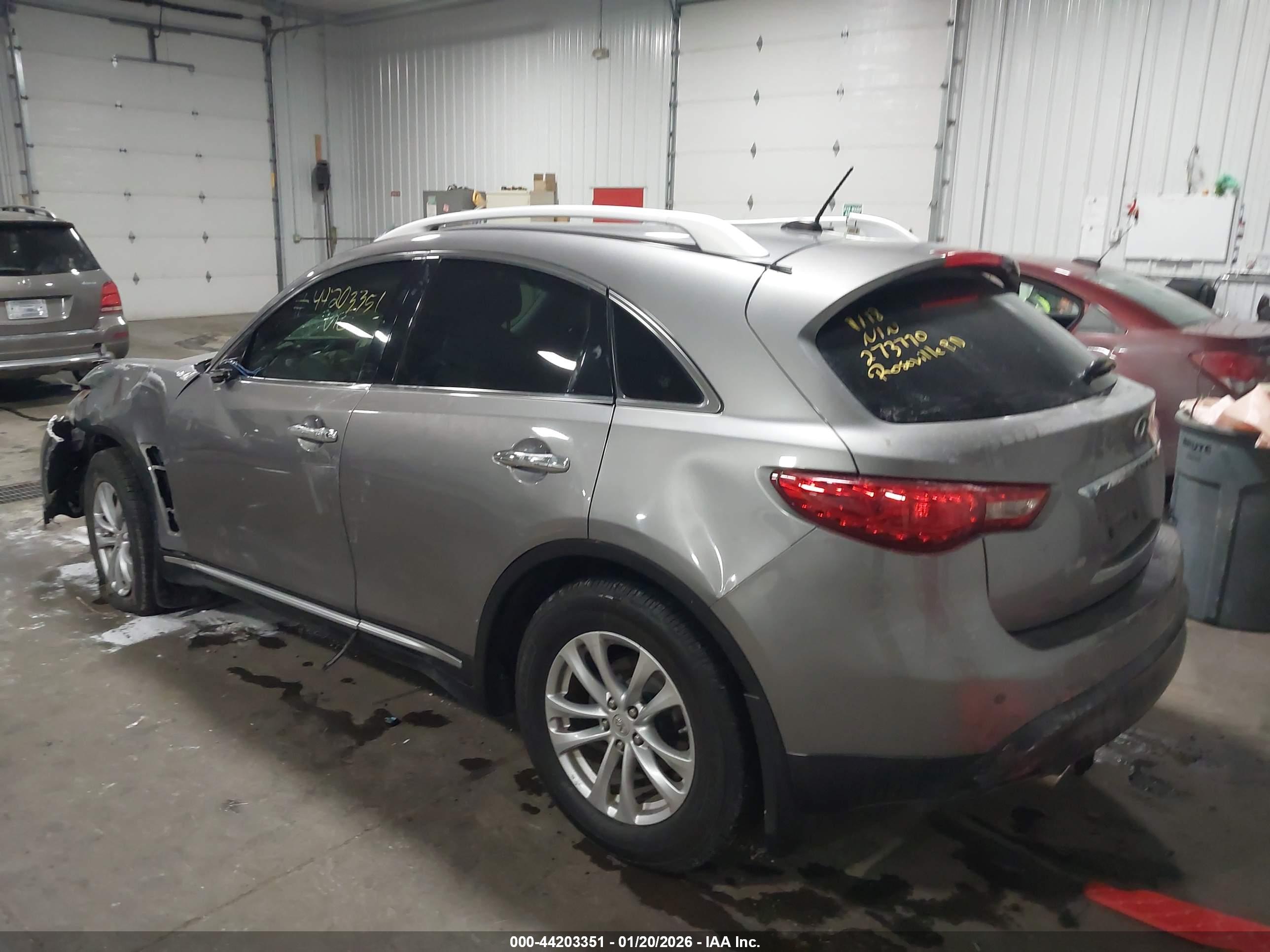 INFINITI FX35 image 3