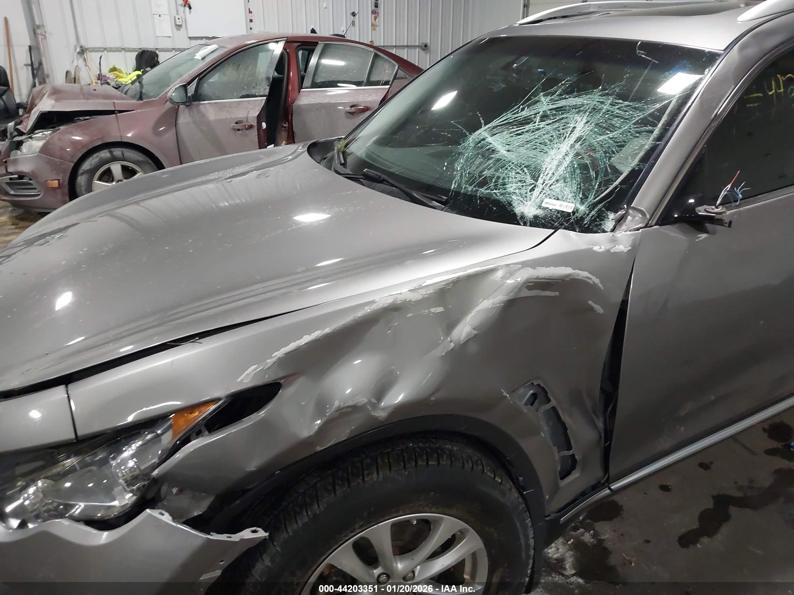 INFINITI FX35 image 6