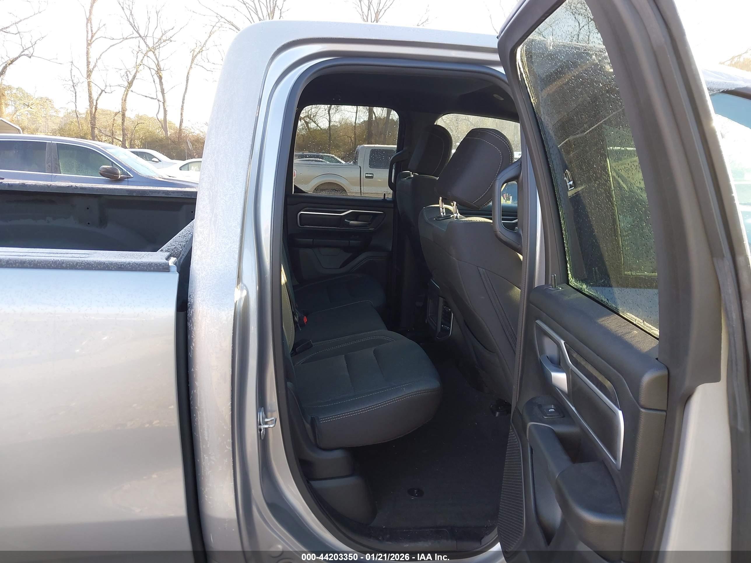RAM 1500 image 8