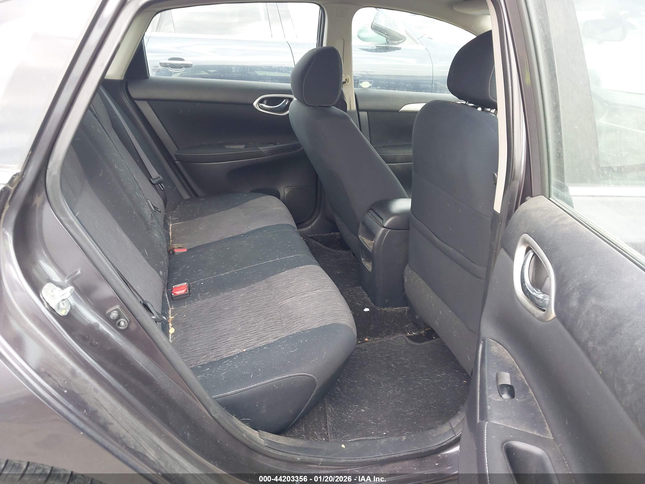 NISSAN SENTRA image 8