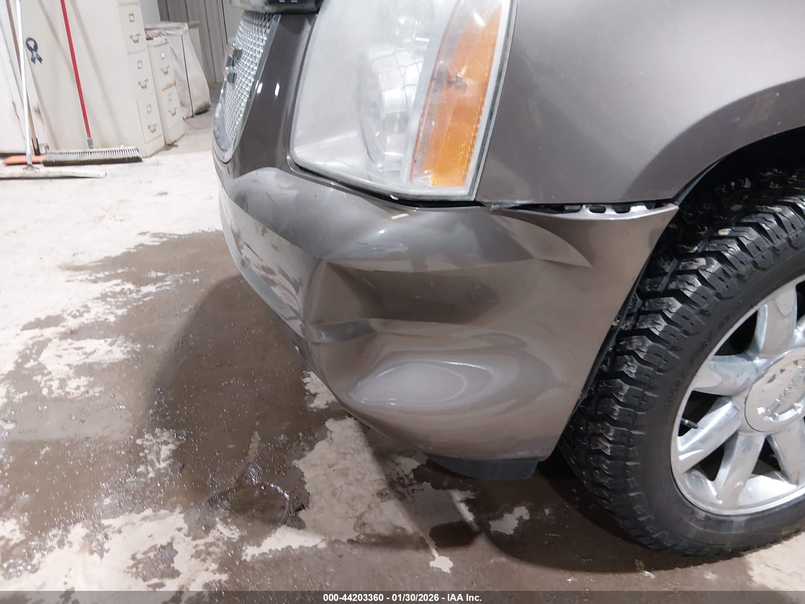 GMC YUKON image 6