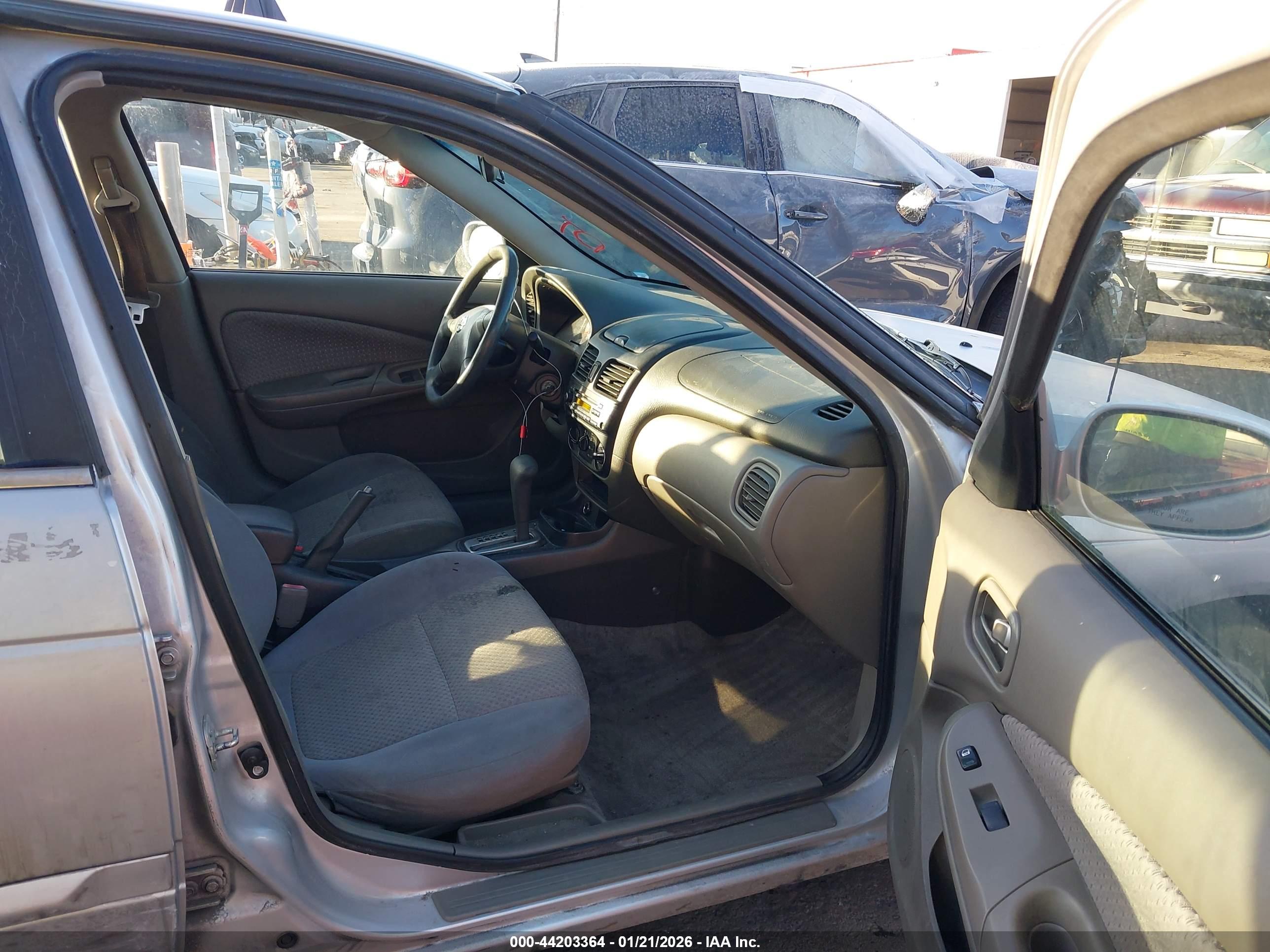 NISSAN SENTRA image 5