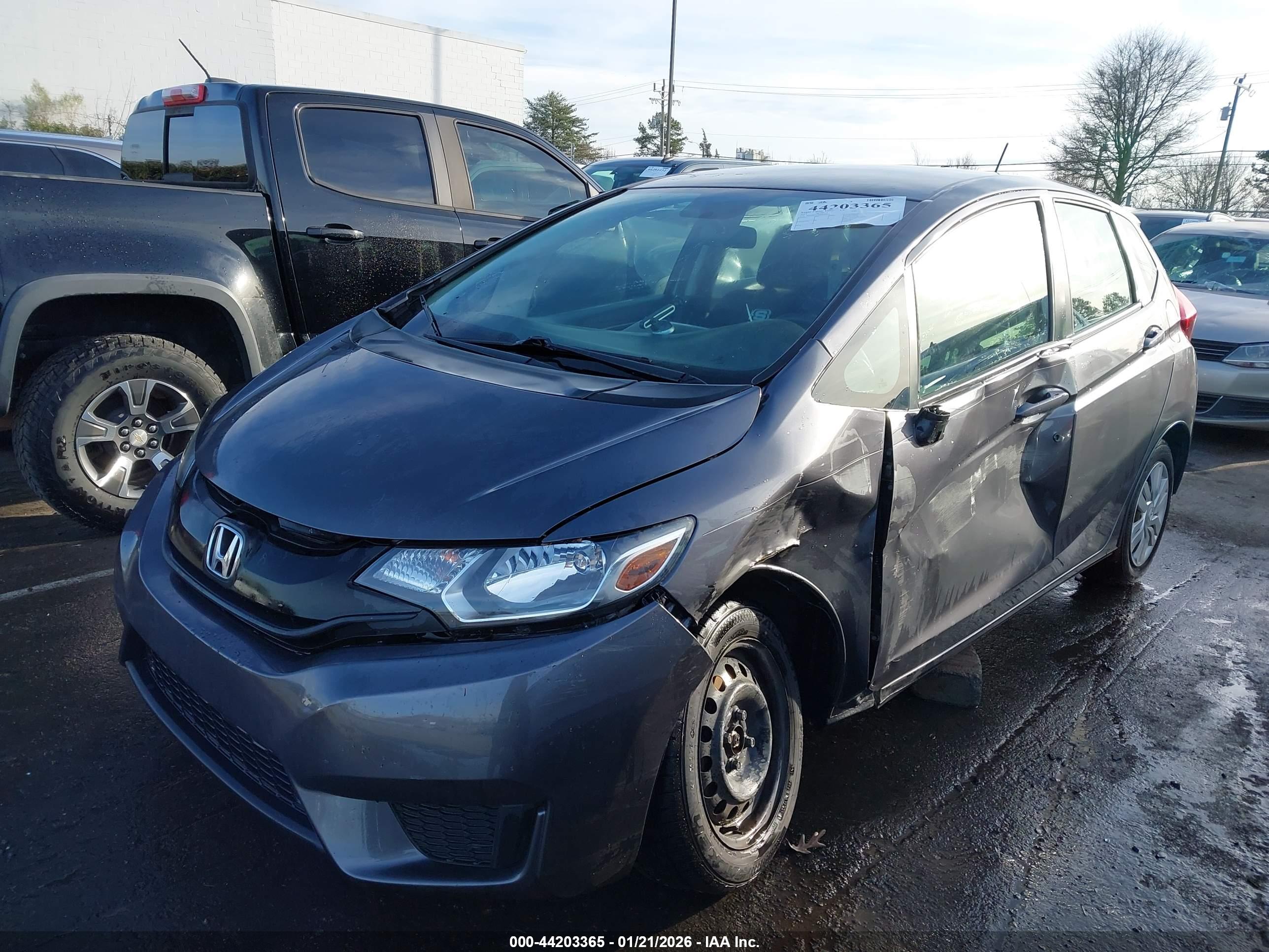 HONDA FIT image 2