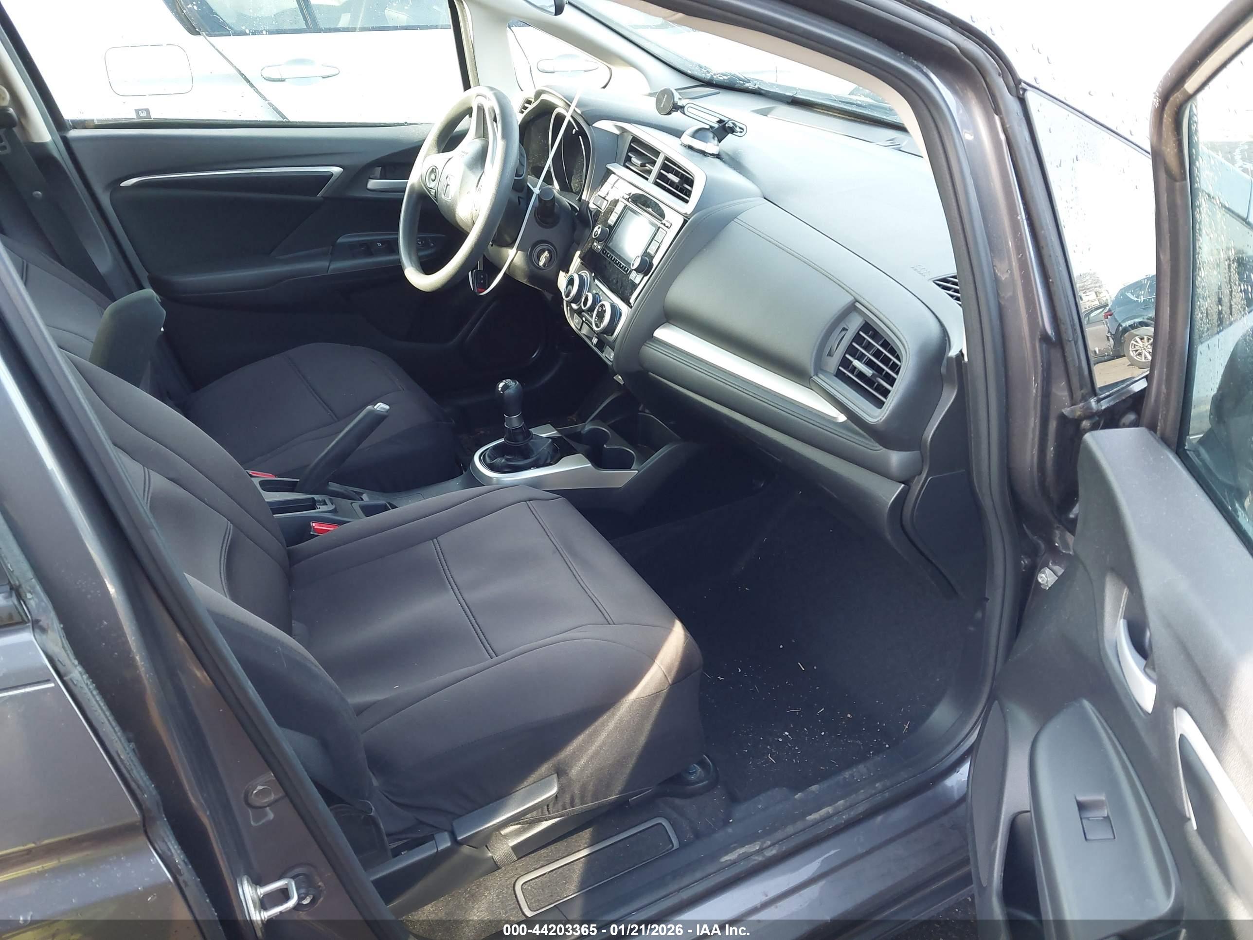 HONDA FIT image 5