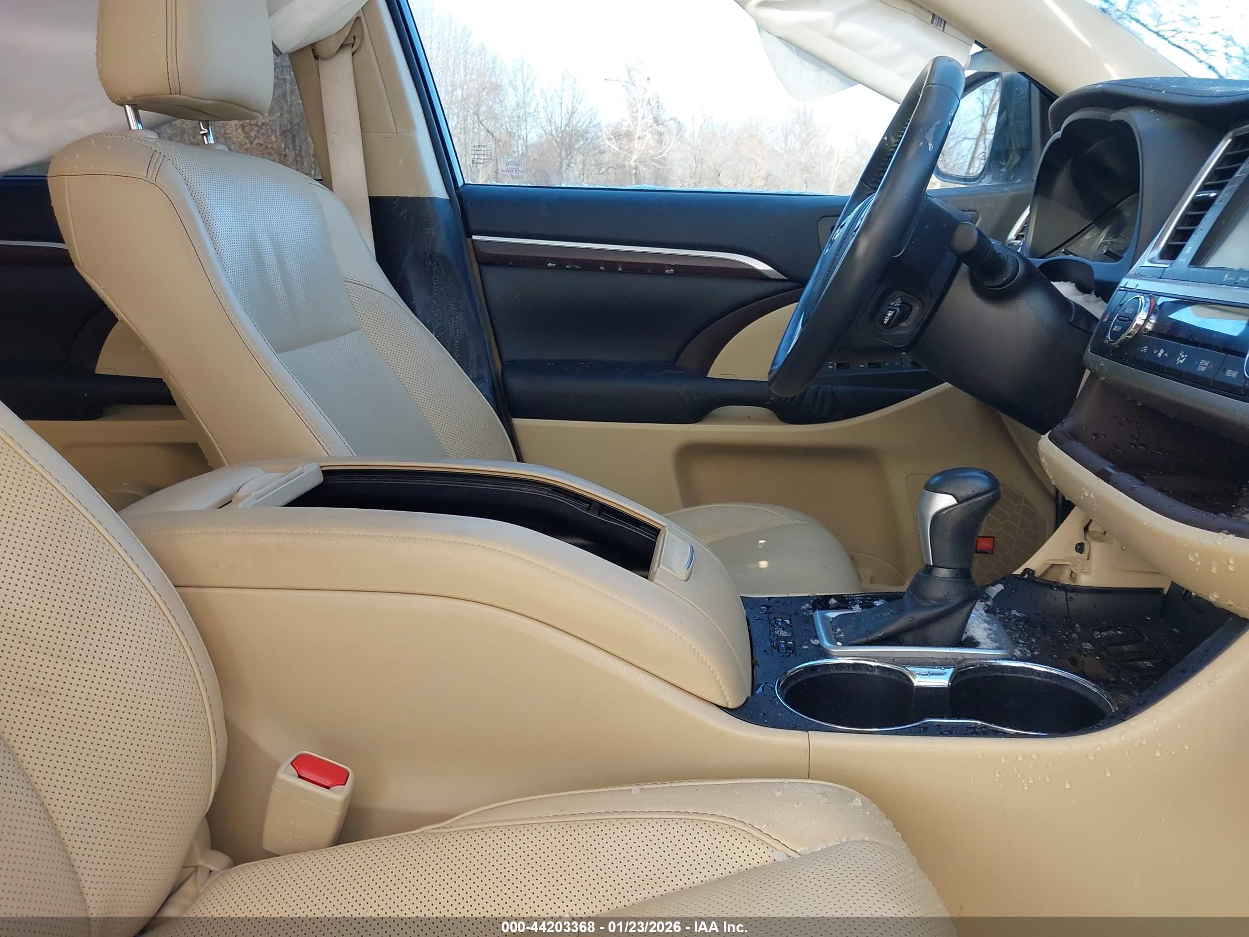 TOYOTA HIGHLANDER image 5