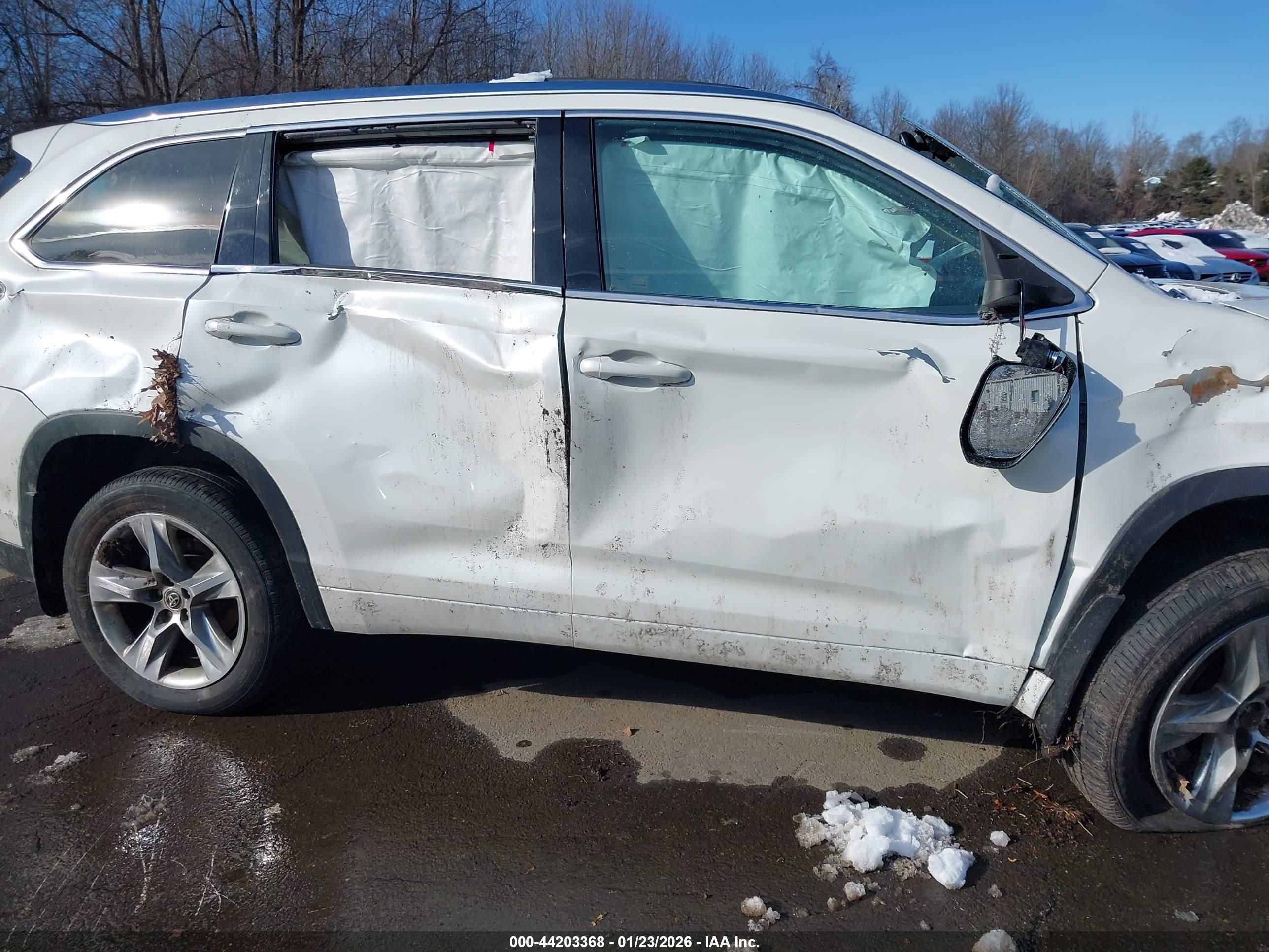 TOYOTA HIGHLANDER image 6