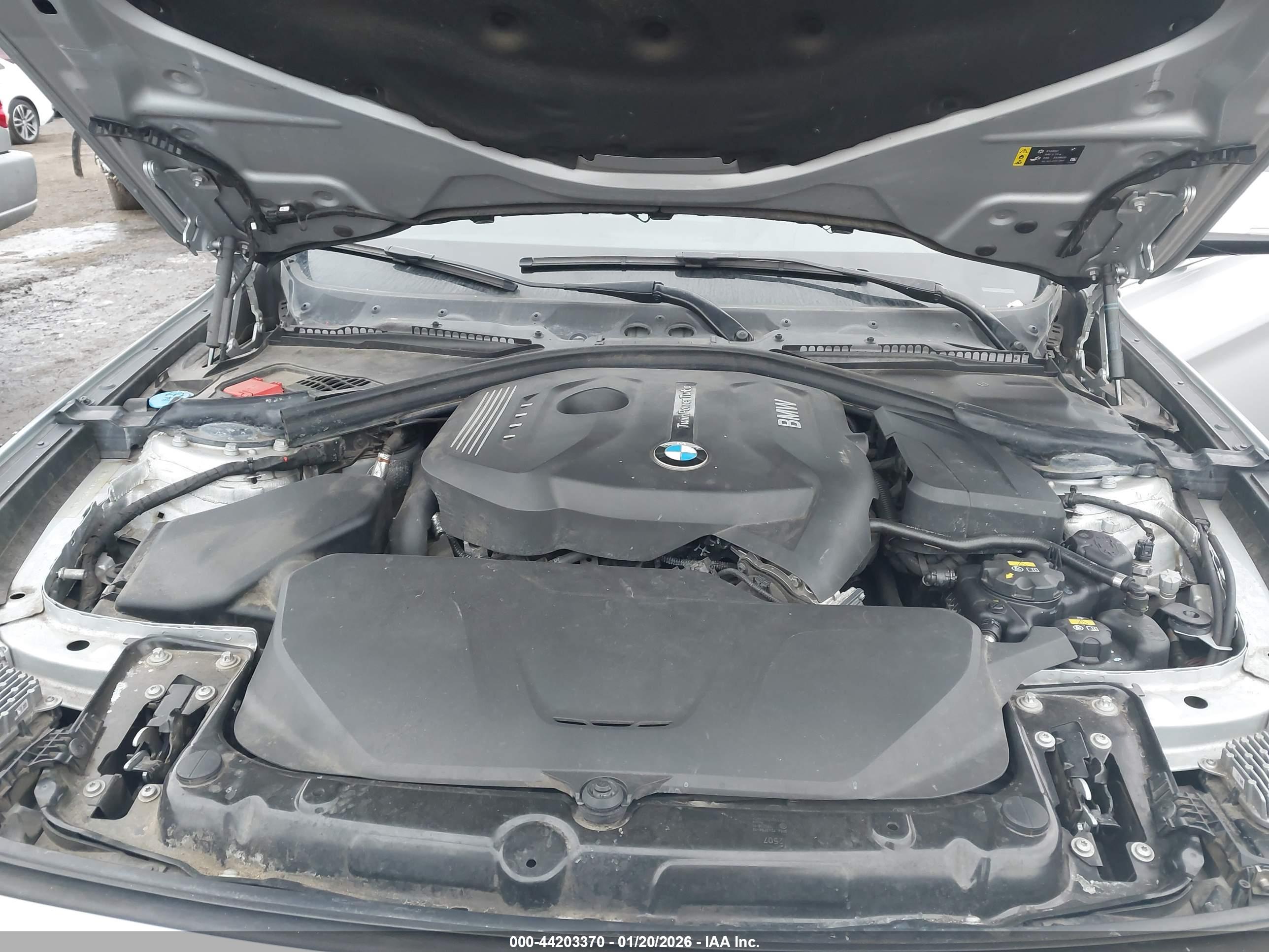 BMW 330I image 10