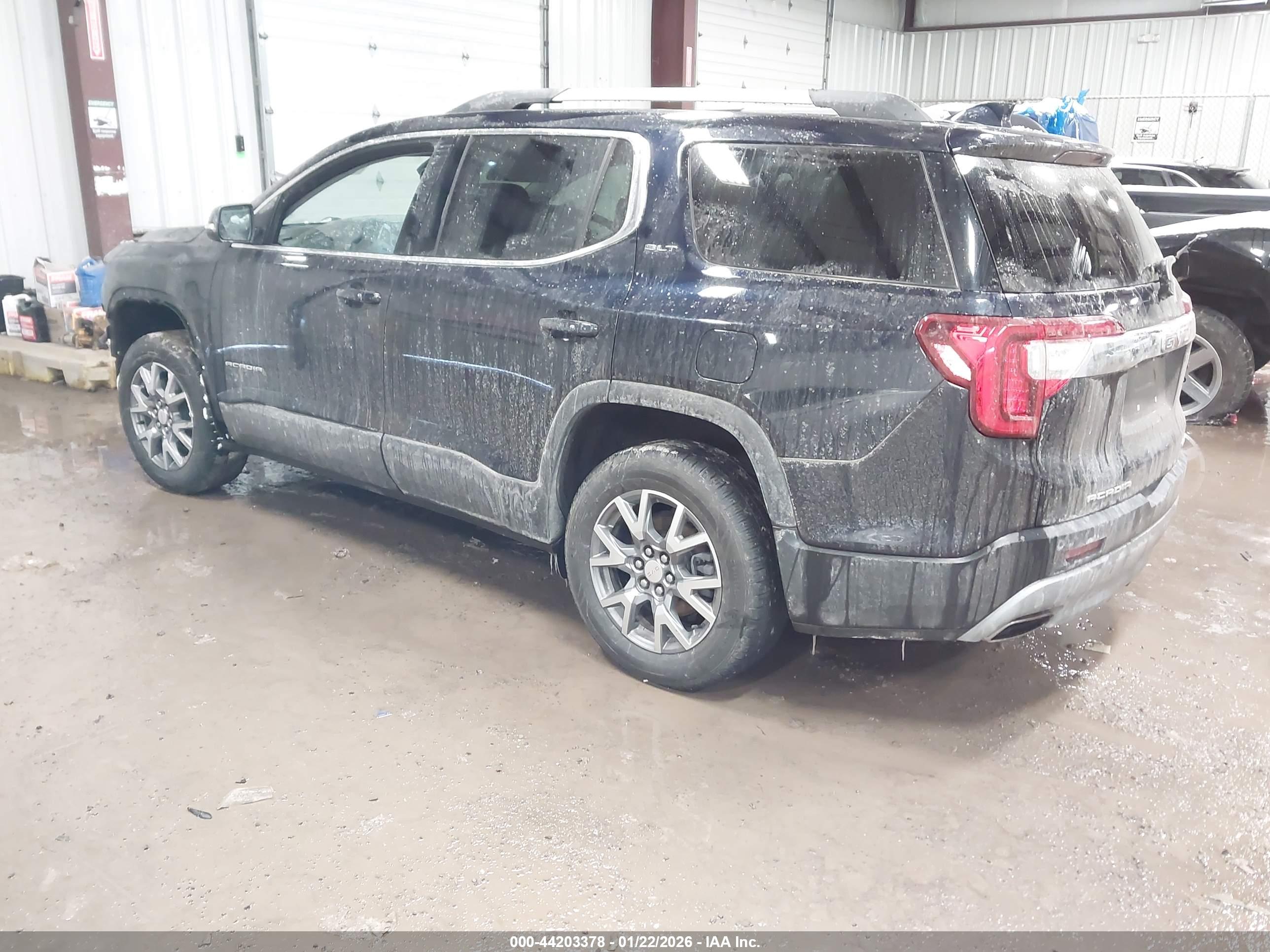 GMC ACADIA image 3
