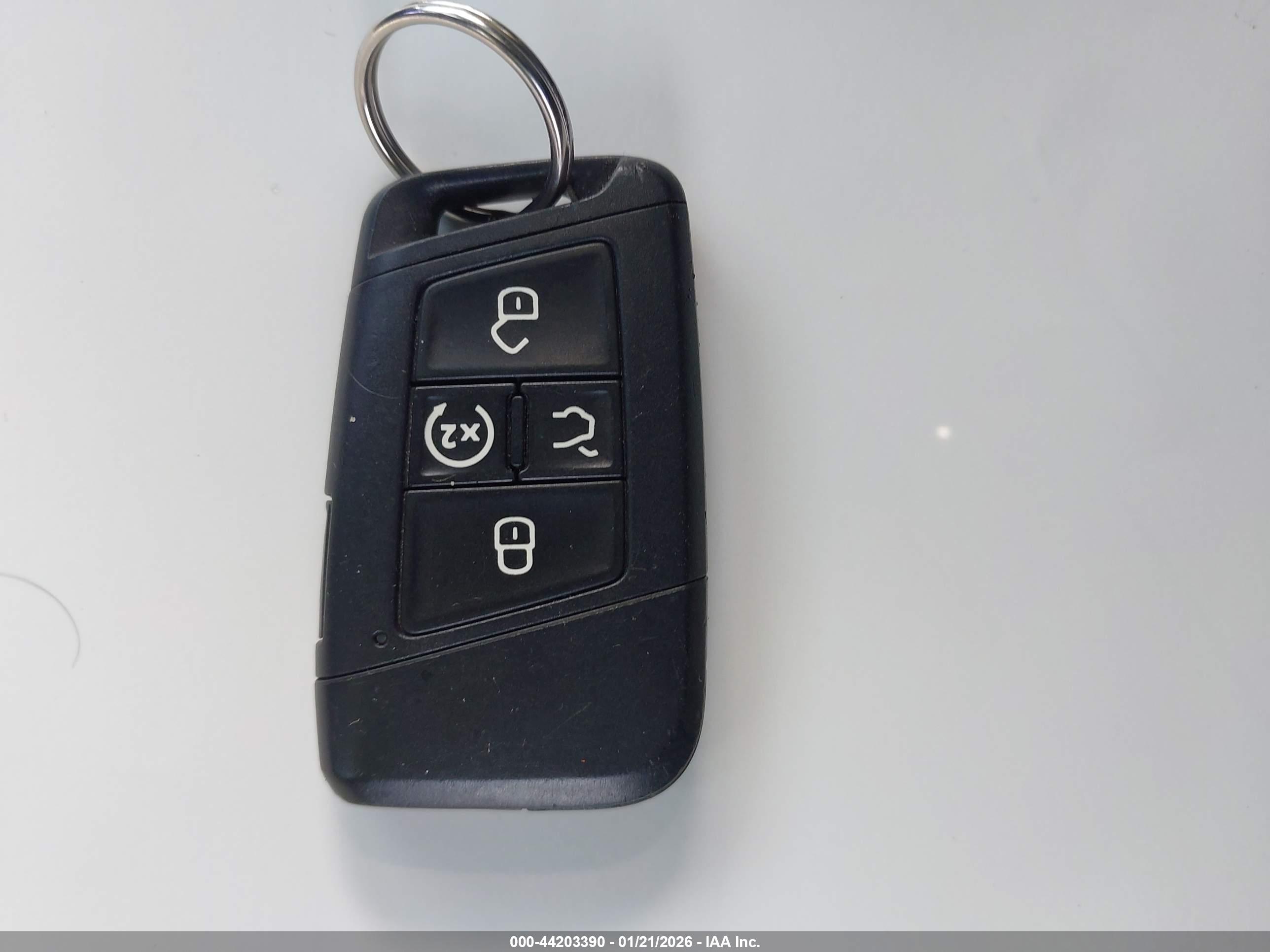 VOLKSWAGEN TIGUAN image 11