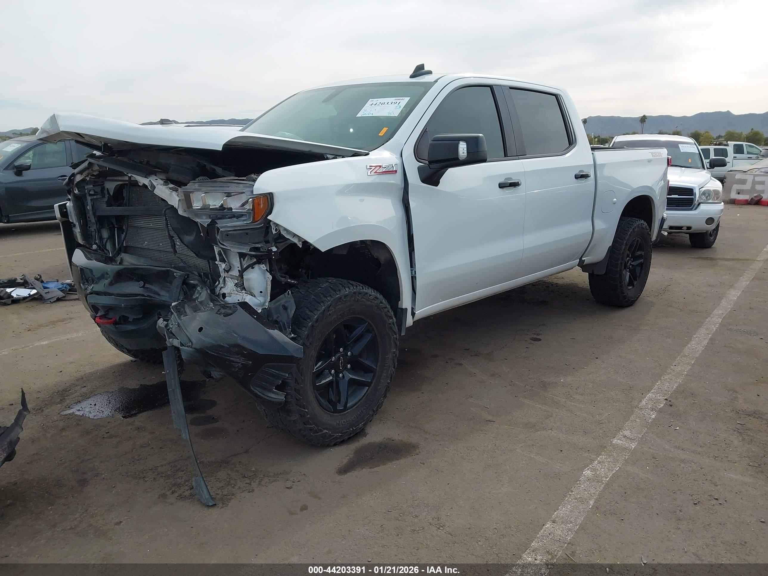 CHEVROLET SILVERADO image 2