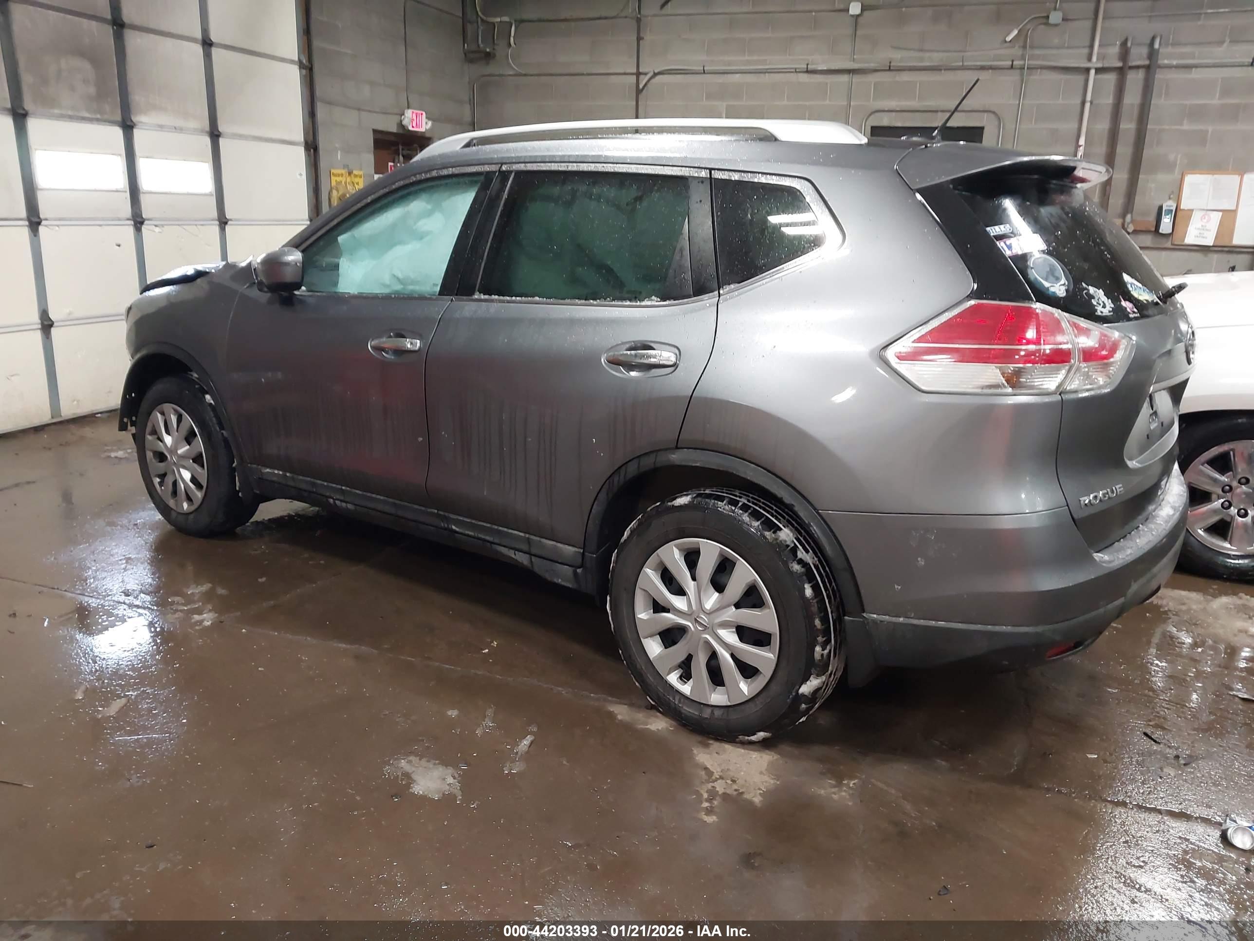 NISSAN ROGUE image 3