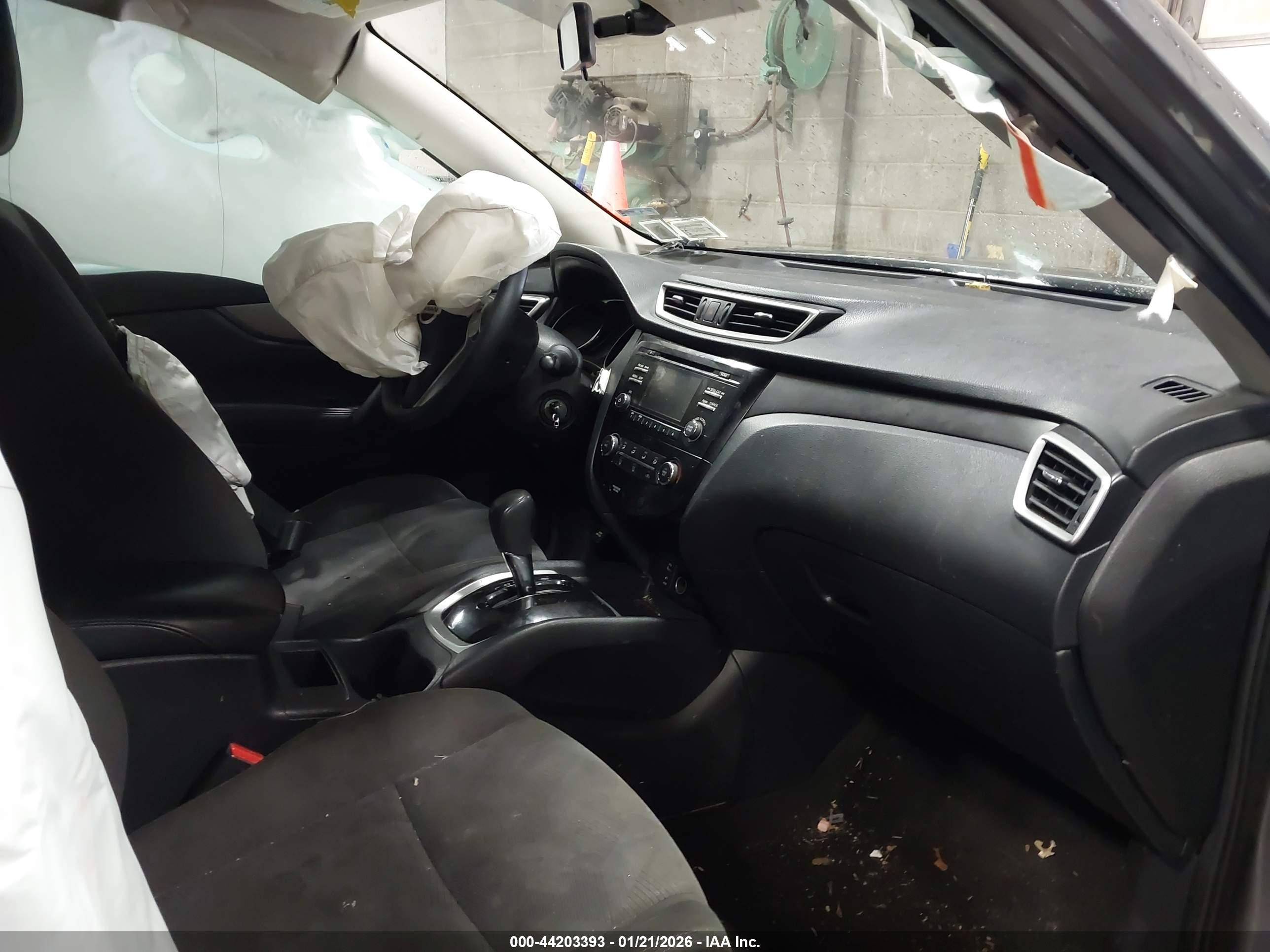 NISSAN ROGUE image 5