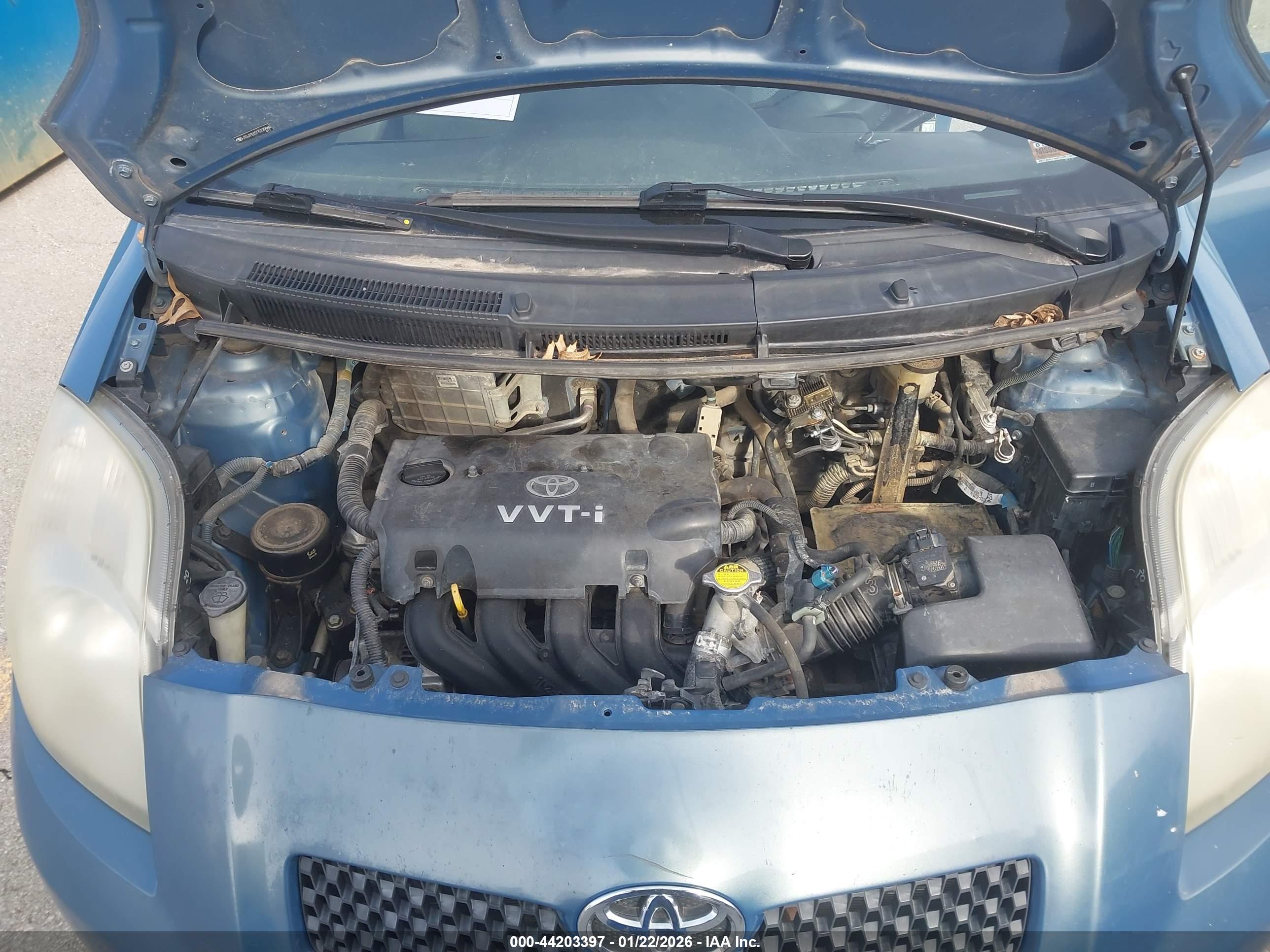 TOYOTA YARIS image 10