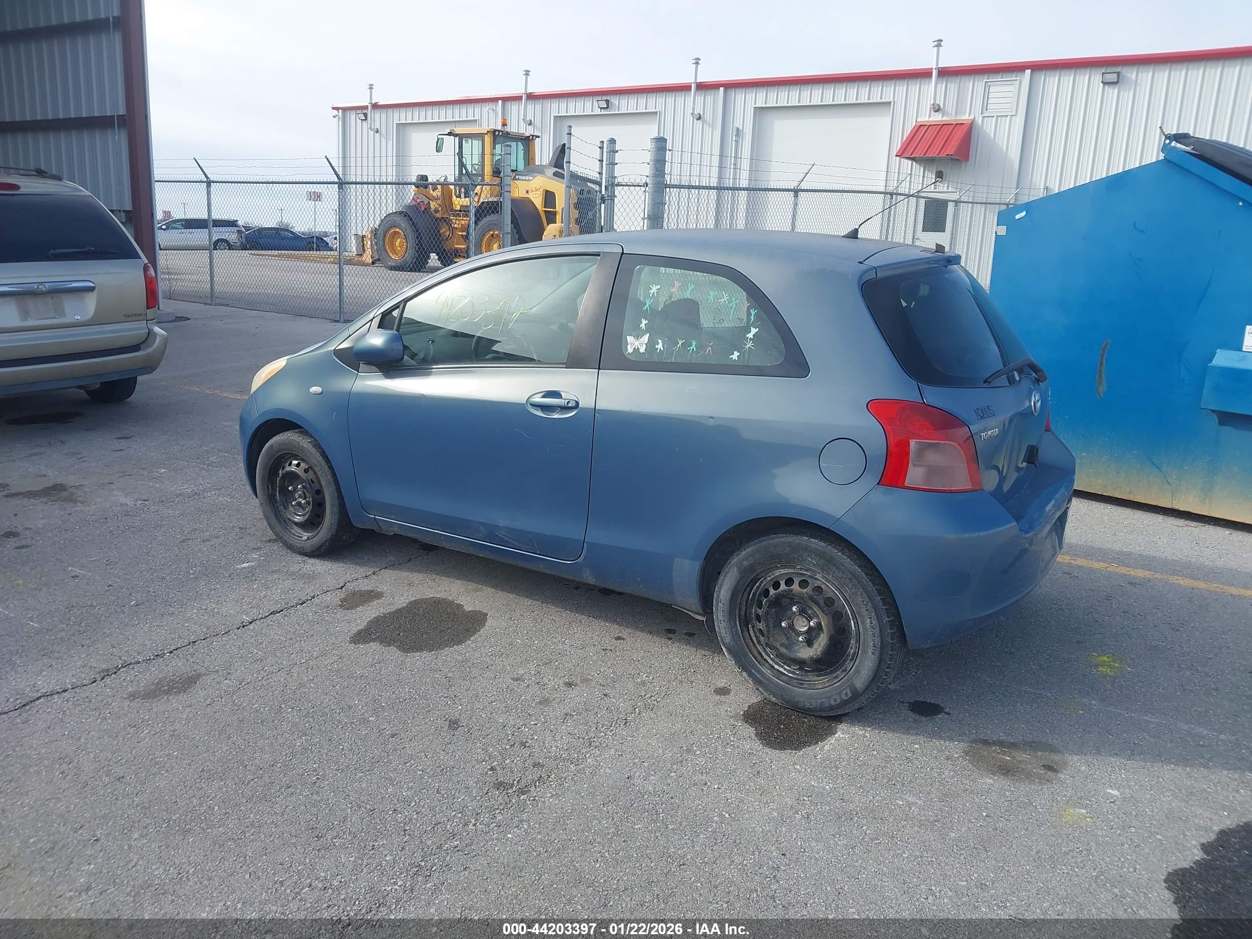 TOYOTA YARIS image 3