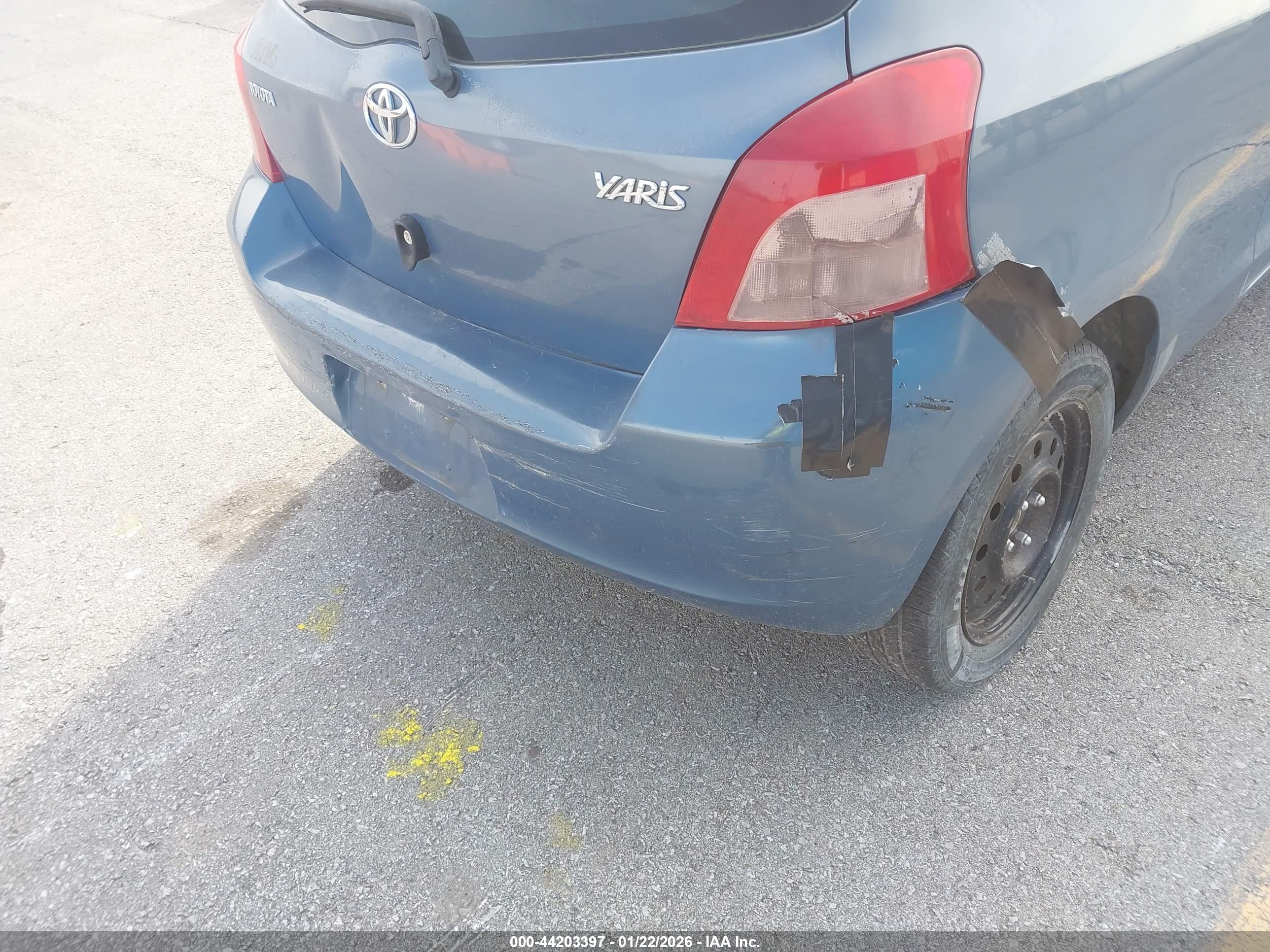 TOYOTA YARIS image 6